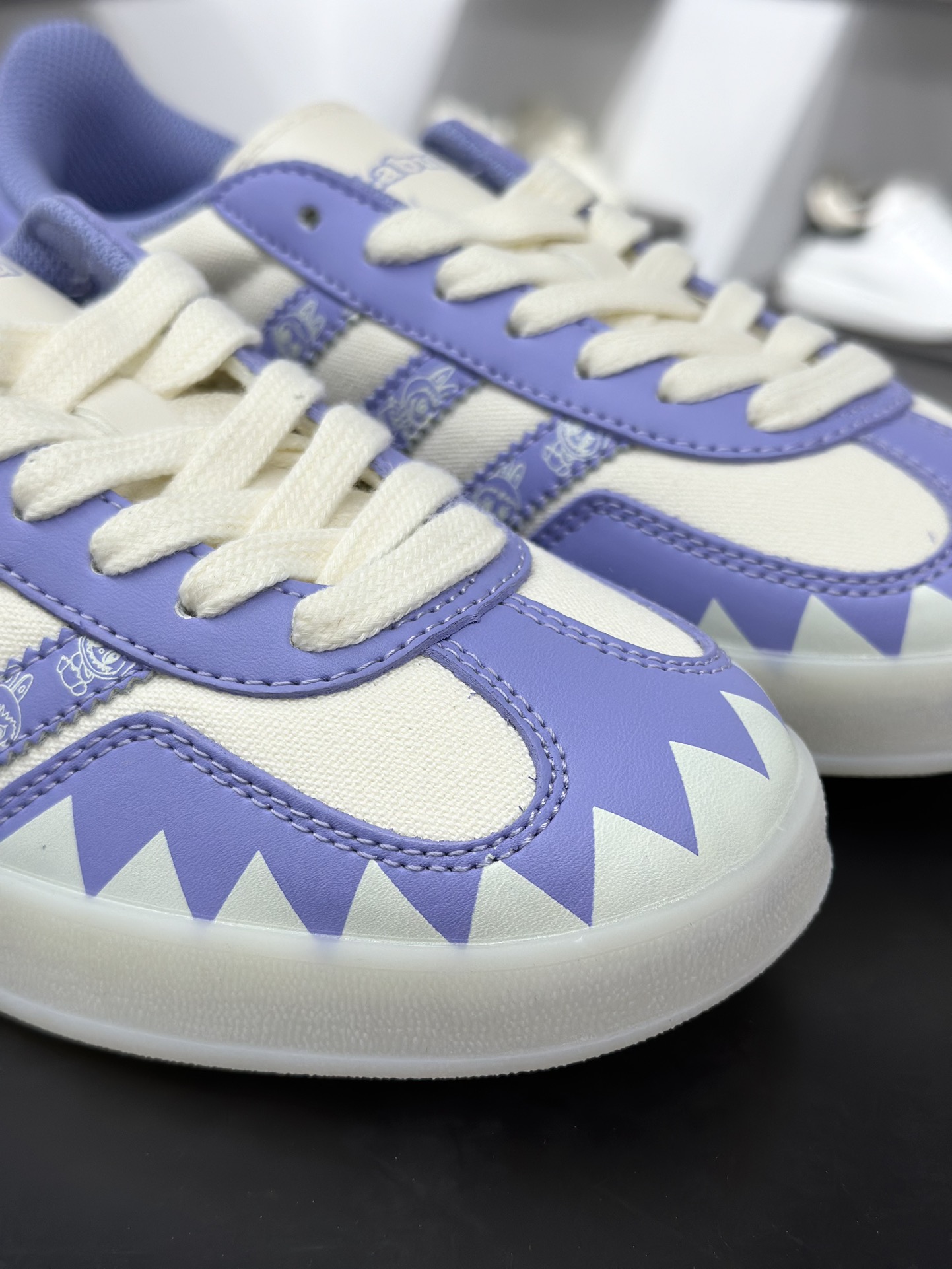 260 adidas originals Samba OG 灰白拉布布桑巴舞系列复古经典轻便板鞋 DM1234-018-Chinese UA Cheap High Quatity Brand Clothes Bags handbags Sneakers wholesale wholesaler seller from China Factory suppliers Fashion Clothing Shoes best Quality Beautiful Price 260 adidas originals Samba OG 灰白拉布布桑巴舞系列复古经典轻便板鞋 DM1234-018