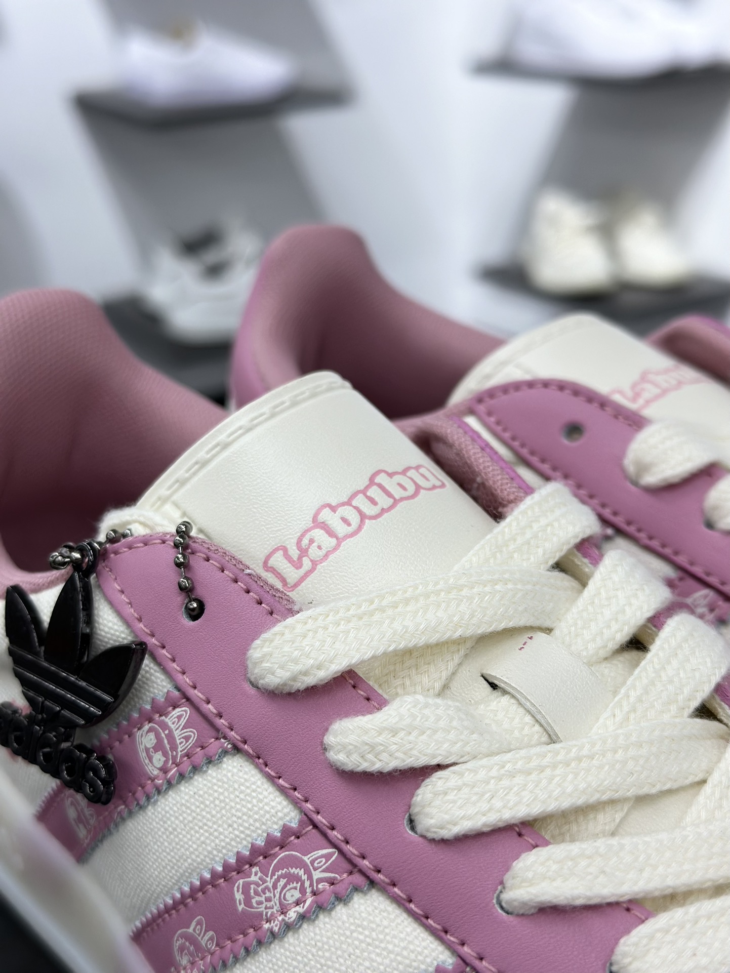 260 adidas originals Samba OG 灰白拉布布桑巴舞系列复古经典轻便板鞋 DM1234-017-Chinese UA Cheap High Quatity Brand Clothes Bags handbags Sneakers wholesale wholesaler seller from China Factory suppliers Fashion Clothing Shoes best Quality Beautiful Price 260 adidas originals Samba OG 灰白拉布布桑巴舞系列复古经典轻便板鞋 DM1234-017