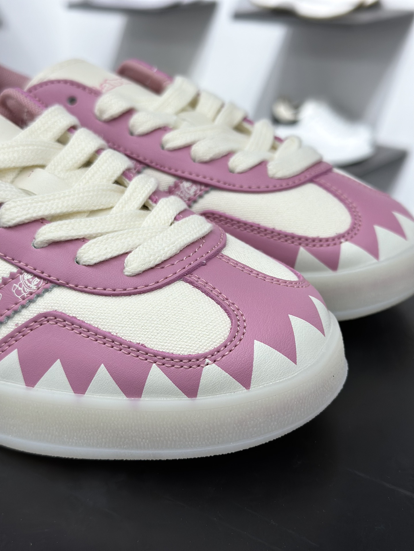 260 adidas originals Samba OG 灰白拉布布桑巴舞系列复古经典轻便板鞋 DM1234-017-Chinese UA Cheap High Quatity Brand Clothes Bags handbags Sneakers wholesale wholesaler seller from China Factory suppliers Fashion Clothing Shoes best Quality Beautiful Price 260 adidas originals Samba OG 灰白拉布布桑巴舞系列复古经典轻便板鞋 DM1234-017