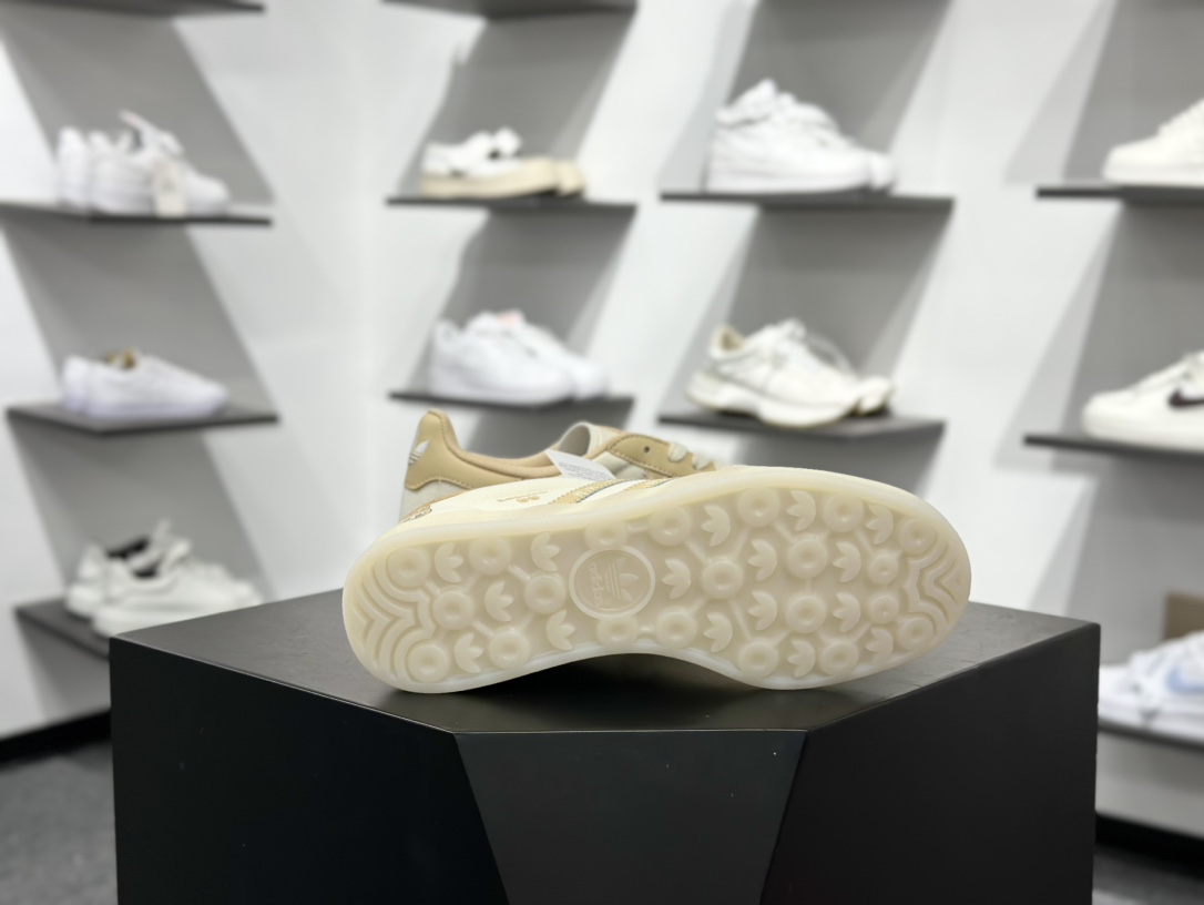 260 adidas originals Samba OG 灰白拉布布桑巴舞系列复古经典轻便板鞋 DM1234-016-Chinese UA Cheap High Quatity Brand Clothes Bags handbags Sneakers wholesale wholesaler seller from China Factory suppliers Fashion Clothing Shoes best Quality Beautiful Price 260 adidas originals Samba OG 灰白拉布布桑巴舞系列复古经典轻便板鞋 DM1234-016