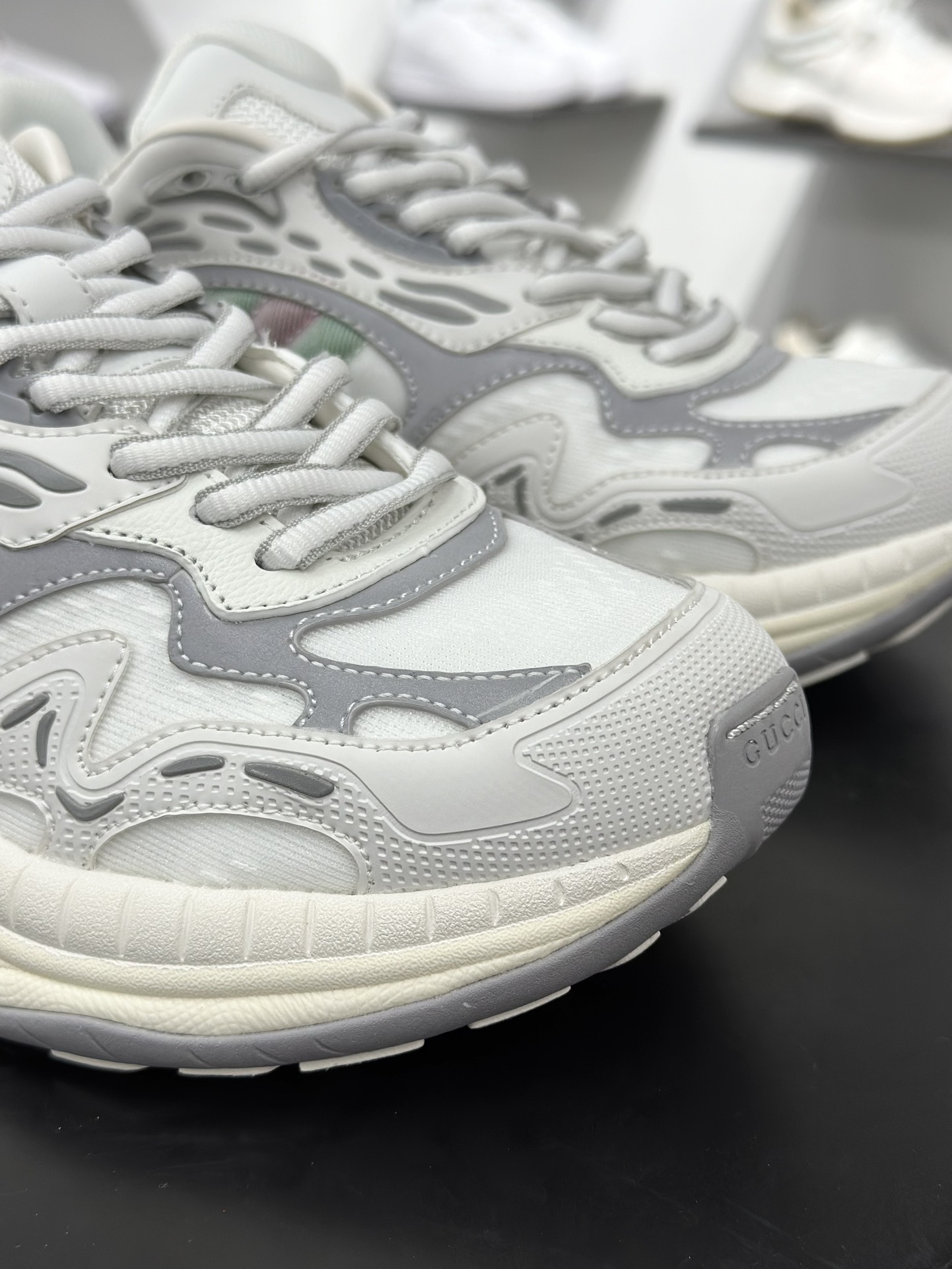 GUCCI 2.0 古驰 圆头抽绳 高奢百搭休闲男女士运动鞋 明星同款缓震慢跑鞋 814040 FAD6Q 8745-莆田鞋,莆田鞋货源,高仿鞋,高仿鞋货源,安福档口,莆田高仿鞋,莆田鞋批发,高仿鞋批发,莆田高仿运动鞋,高仿运动鞋,莆田运动鞋 GUCCI 2.0 古驰 圆头抽绳 高奢百搭休闲男女士运动鞋 明星同款缓震慢跑鞋 814040 FAD6Q 8745