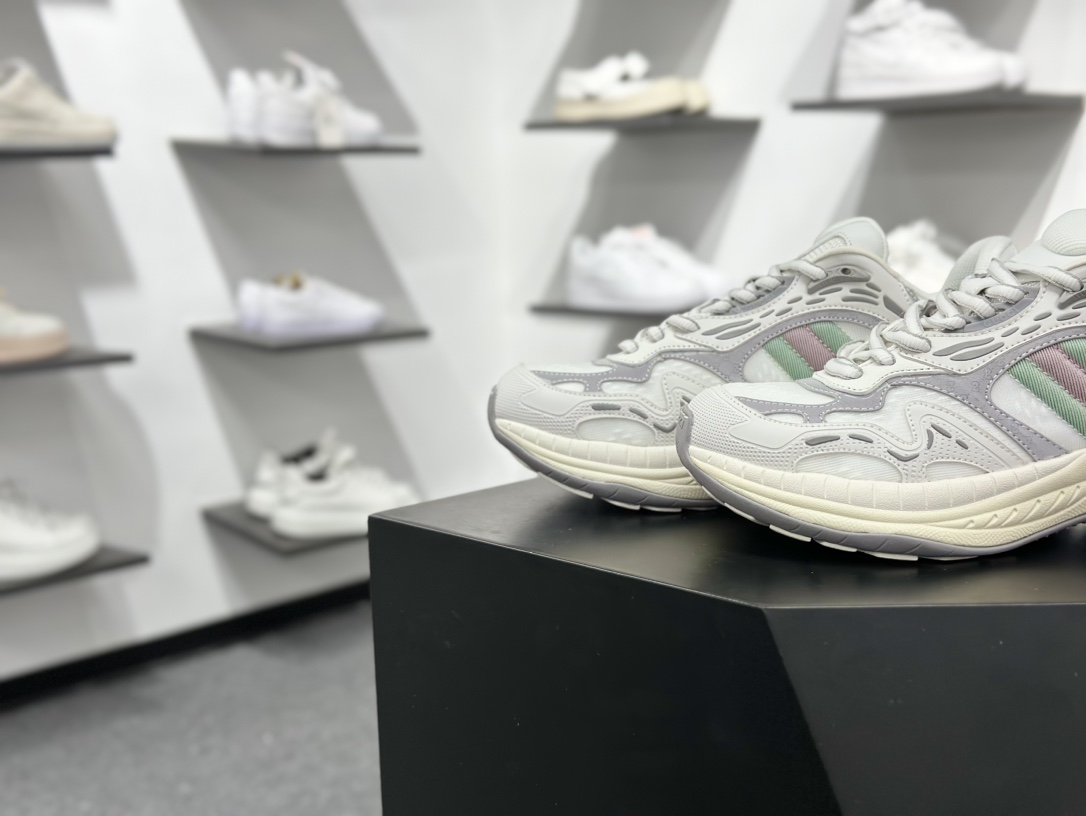 GUCCI 2.0 古驰 圆头抽绳 高奢百搭休闲男女士运动鞋 明星同款缓震慢跑鞋 814040 FAD6Q 8745-莆田鞋,莆田鞋货源,高仿鞋,高仿鞋货源,安福档口,莆田高仿鞋,莆田鞋批发,高仿鞋批发,莆田高仿运动鞋,高仿运动鞋,莆田运动鞋 GUCCI 2.0 古驰 圆头抽绳 高奢百搭休闲男女士运动鞋 明星同款缓震慢跑鞋 814040 FAD6Q 8745