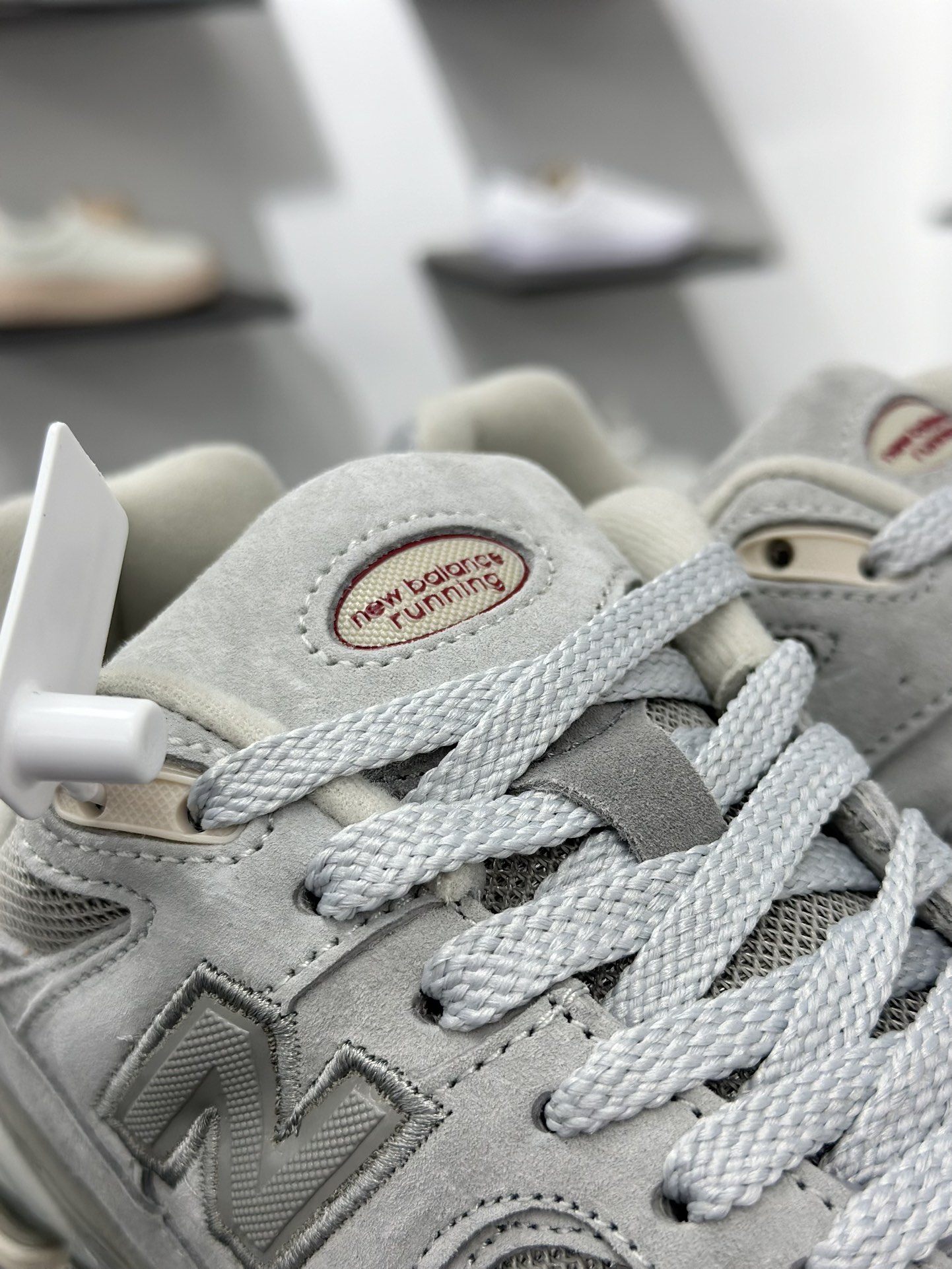 200 New Balance 2002 复古单品 管是搭配牛仔裤还工裤都是百搭 U2002REE-Chinese UA Cheap High Quatity Brand Clothes Bags handbags Sneakers wholesale wholesaler seller from China Factory suppliers Fashion Clothing Shoes best Quality Beautiful Price 200 New Balance 2002 复古单品 管是搭配牛仔裤还工裤都是百搭 U2002REE