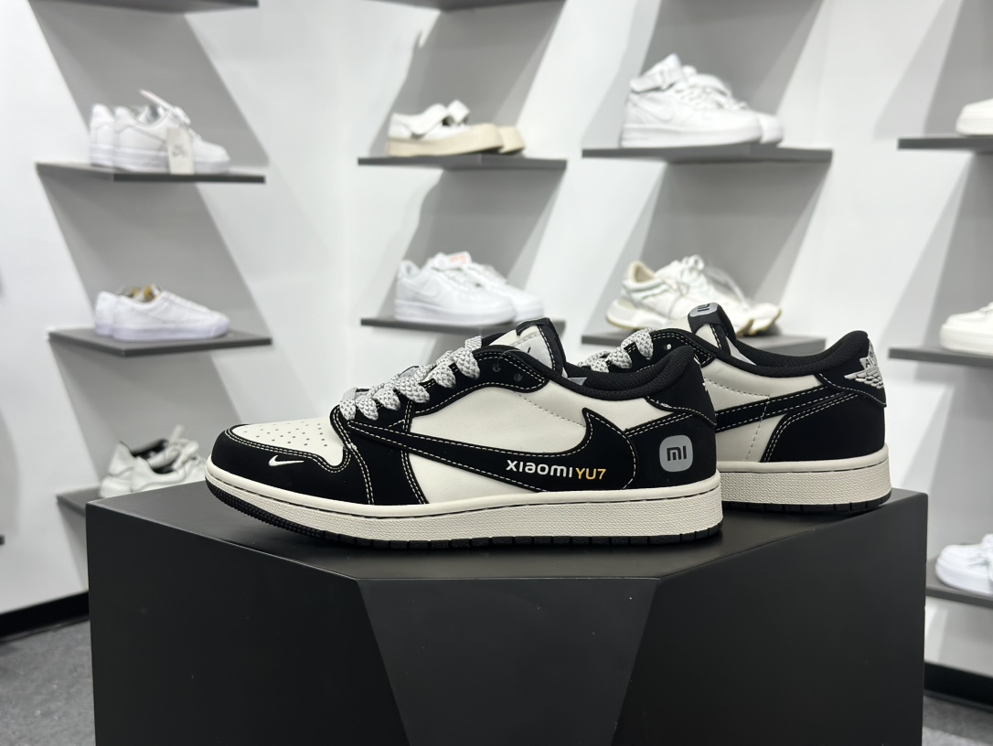 280 Fragment x Travis Scott x 小米SU7 Air Jordan 1 Low 三方联名倒钩 XX3168-189-Chinese UA Cheap High Quatity Brand Clothes Bags handbags Sneakers wholesale wholesaler seller from China Factory suppliers Fashion Clothing Shoes best Quality Beautiful Price 280 Fragment x Travis Scott x 小米SU7 Air Jordan 1 Low 三方联名倒钩 XX3168-189