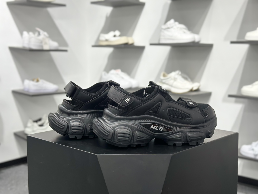 180 New York Yankees x MLB Winner Chunky Mask优胜者系列玛丽珍风厚底老爹风魔术贴镂空休闲运动慢凉鞋 3ASDW0153-Chinese UA Cheap High Quatity Brand Clothes Bags handbags Sneakers wholesale wholesaler seller from China Factory suppliers Fashion Clothing Shoes best Quality Beautiful Price 180 New York Yankees x MLB Winner Chunky Mask优胜者系列玛丽珍风厚底老爹风魔术贴镂空休闲运动慢凉鞋 3ASDW0153