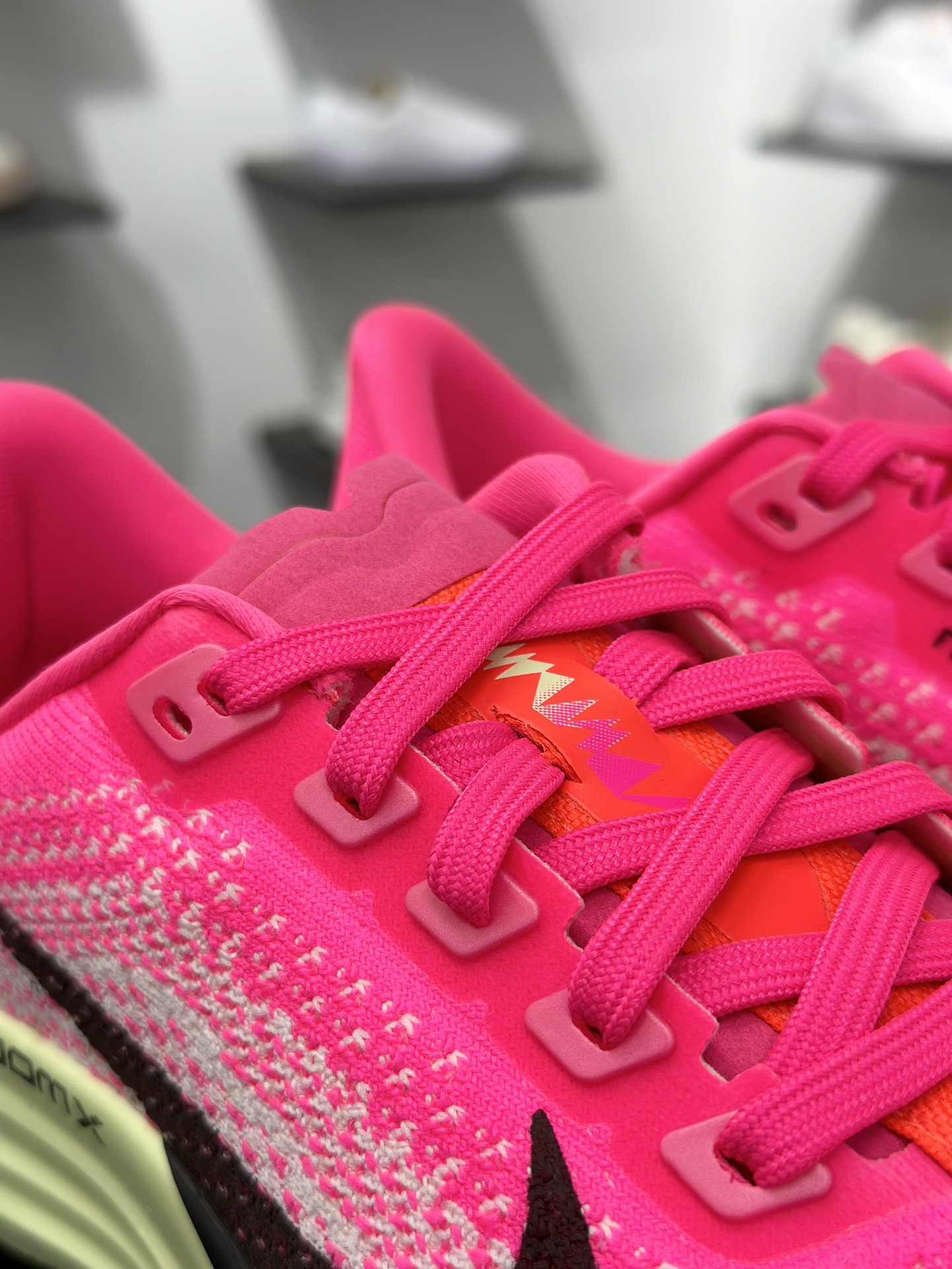 200 Nike REACTX PEGASUS Plus 飞马跑步鞋 HV3022-600