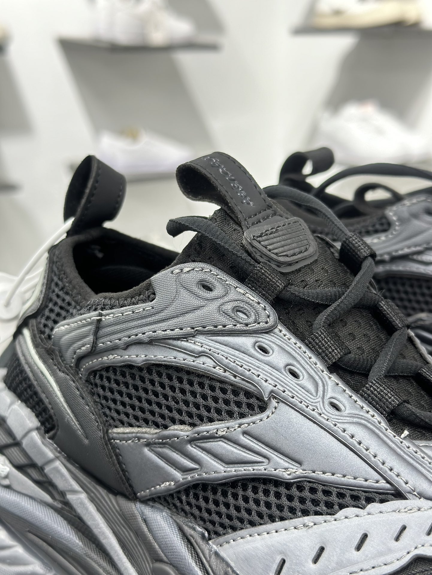 420 Balenciaga巴黎世家 Platform 厚底系带 老爹鞋 17代黑白红 灰红 821137 WPLTF 1011-Chinese UA Cheap High Quatity Brand Clothes Bags handbags Sneakers wholesale wholesaler seller from China Factory suppliers Fashion Clothing Shoes best Quality Beautiful Price 420 Balenciaga巴黎世家 Platform 厚底系带 老爹鞋 17代黑白红 灰红 821137 WPLTF 1011