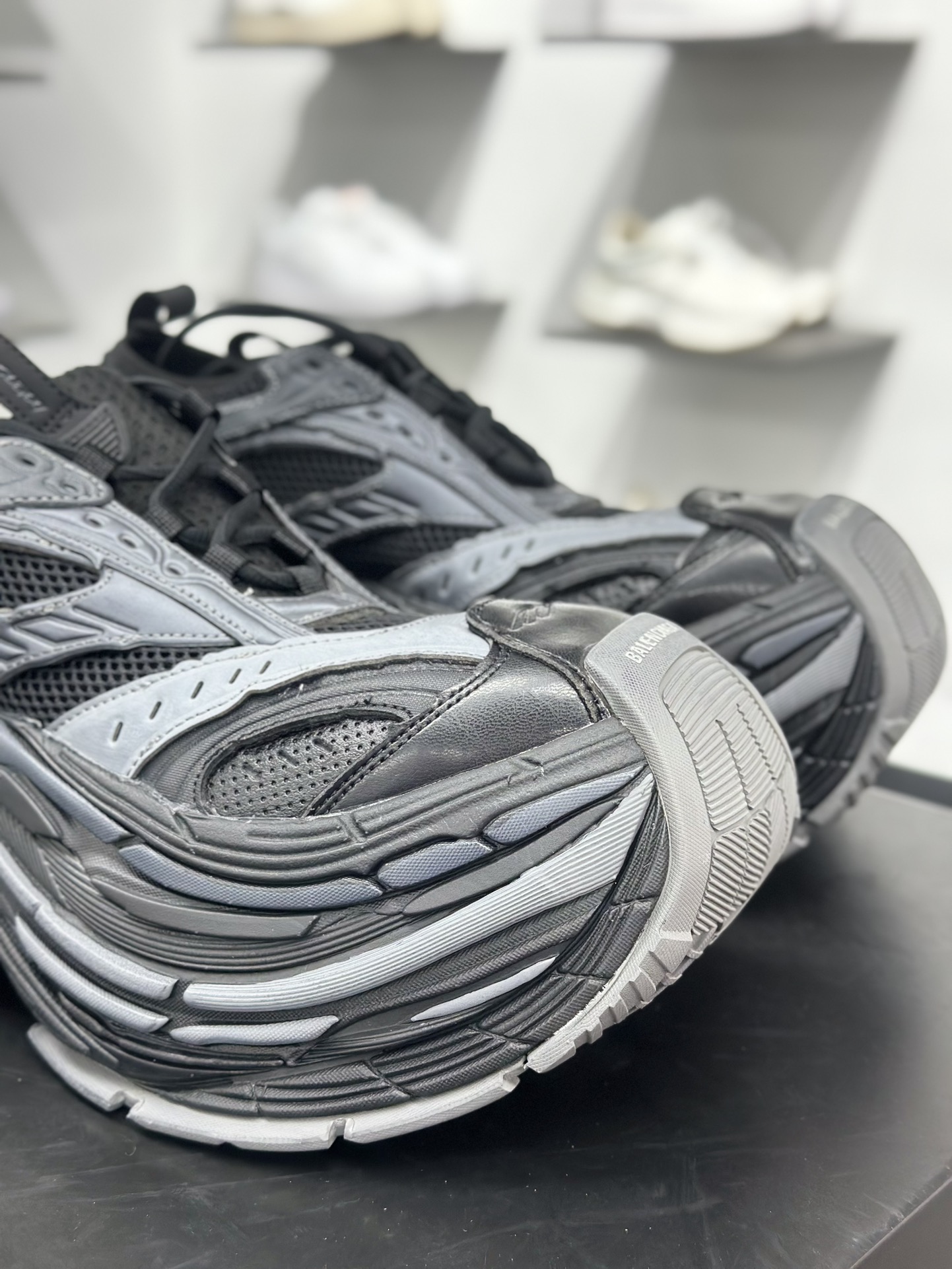 420 Balenciaga巴黎世家 Platform 厚底系带 老爹鞋 17代黑白红 灰红 821137 WPLTF 1011-Chinese UA Cheap High Quatity Brand Clothes Bags handbags Sneakers wholesale wholesaler seller from China Factory suppliers Fashion Clothing Shoes best Quality Beautiful Price 420 Balenciaga巴黎世家 Platform 厚底系带 老爹鞋 17代黑白红 灰红 821137 WPLTF 1011