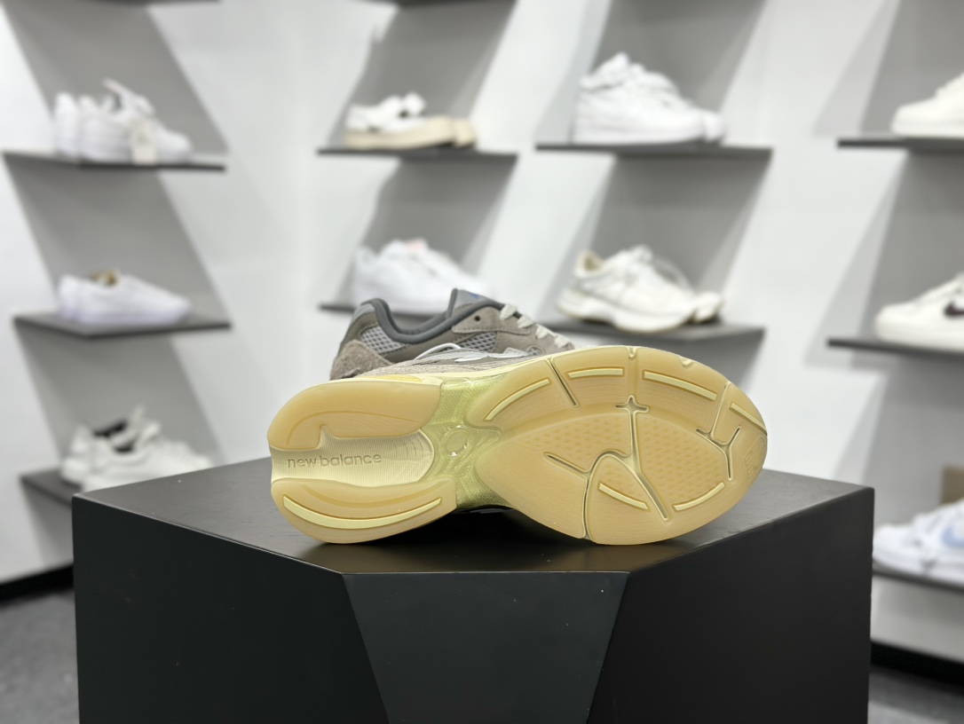 220 NB New Balance 2010系列 纯原版本 新百伦经典复古休闲运动板鞋 U2010GD-Chinese UA Cheap High Quatity Brand Clothes Bags handbags Sneakers wholesale wholesaler seller from China Factory suppliers Fashion Clothing Shoes best Quality Beautiful Price 220 NB New Balance 2010系列 纯原版本 新百伦经典复古休闲运动板鞋 U2010GD