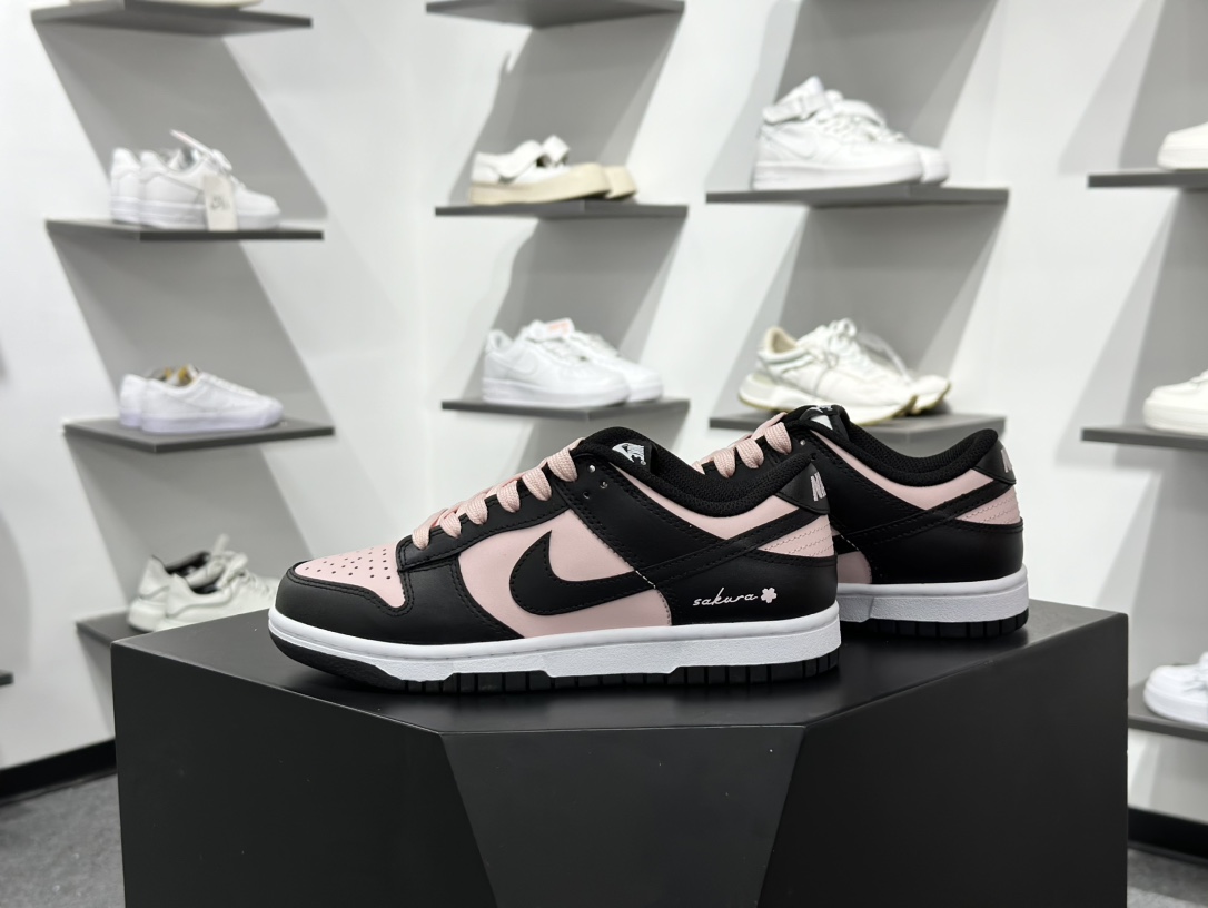 240 Nike SB Dunk Low 黑粉色 低帮休闲板鞋 CW1590-100-Chinese UA Cheap High Quatity Brand Clothes Bags handbags Sneakers wholesale wholesaler seller from China Factory suppliers Fashion Clothing Shoes best Quality Beautiful Price 240 Nike SB Dunk Low 黑粉色 低帮休闲板鞋 CW1590-100
