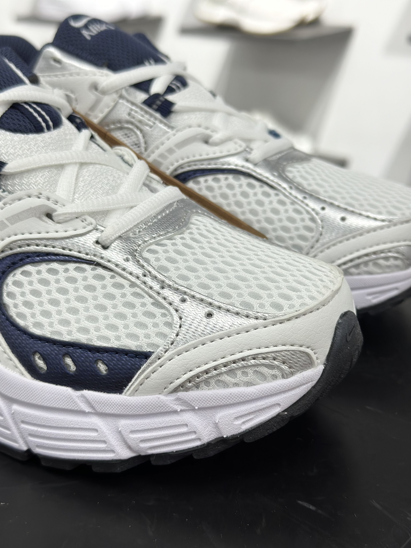 160 NK V5 RNR 舒适百搭防滑耐磨低帮跑步鞋 舒适有型适合日常穿着 HJ5228-300-Chinese UA Cheap High Quatity Brand Clothes Bags handbags Sneakers wholesale wholesaler seller from China Factory suppliers Fashion Clothing Shoes best Quality Beautiful Price 160 NK V5 RNR 舒适百搭防滑耐磨低帮跑步鞋 舒适有型适合日常穿着 HJ5228-300