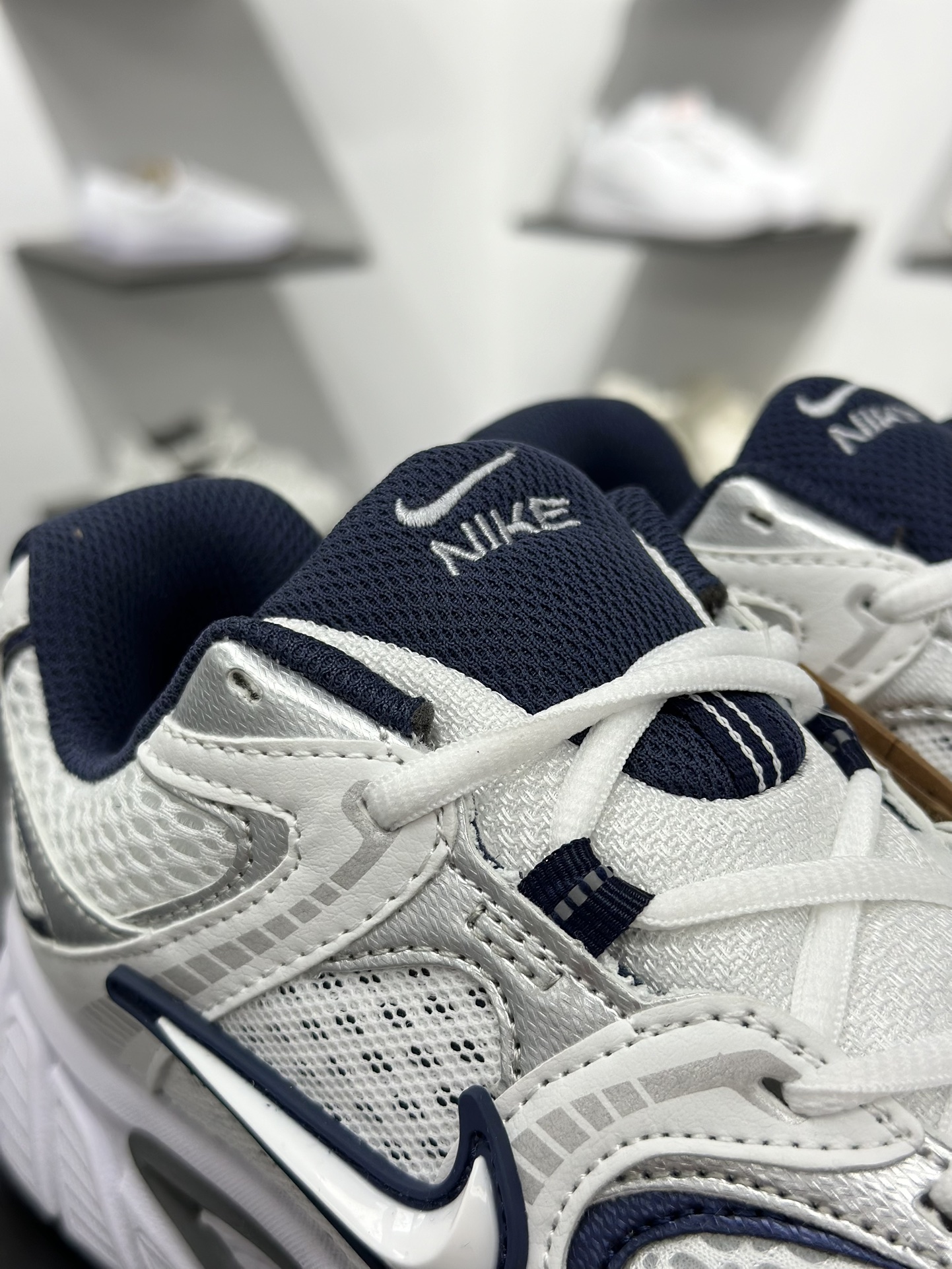 160 NK V5 RNR 舒适百搭防滑耐磨低帮跑步鞋 舒适有型适合日常穿着 HJ5228-300-Chinese UA Cheap High Quatity Brand Clothes Bags handbags Sneakers wholesale wholesaler seller from China Factory suppliers Fashion Clothing Shoes best Quality Beautiful Price 160 NK V5 RNR 舒适百搭防滑耐磨低帮跑步鞋 舒适有型适合日常穿着 HJ5228-300