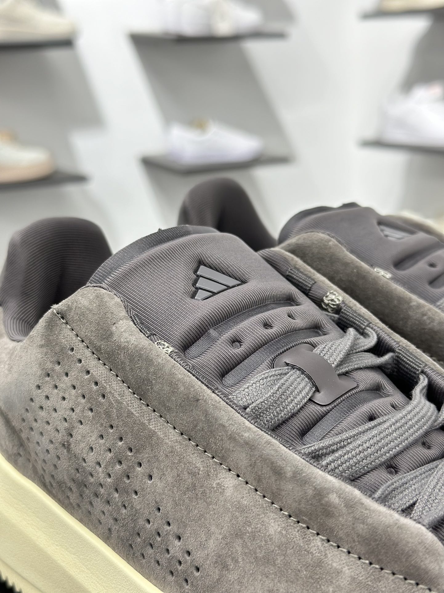 200 adidas Sport Performance ACESMASH 百搭休闲轻松舒适耐磨透气低帮板鞋 JP5474-Chinese UA Cheap High Quatity Brand Clothes Bags handbags Sneakers wholesale wholesaler seller from China Factory suppliers Fashion Clothing Shoes best Quality Beautiful Price 200 adidas Sport Performance ACESMASH 百搭休闲轻松舒适耐磨透气低帮板鞋 JP5474