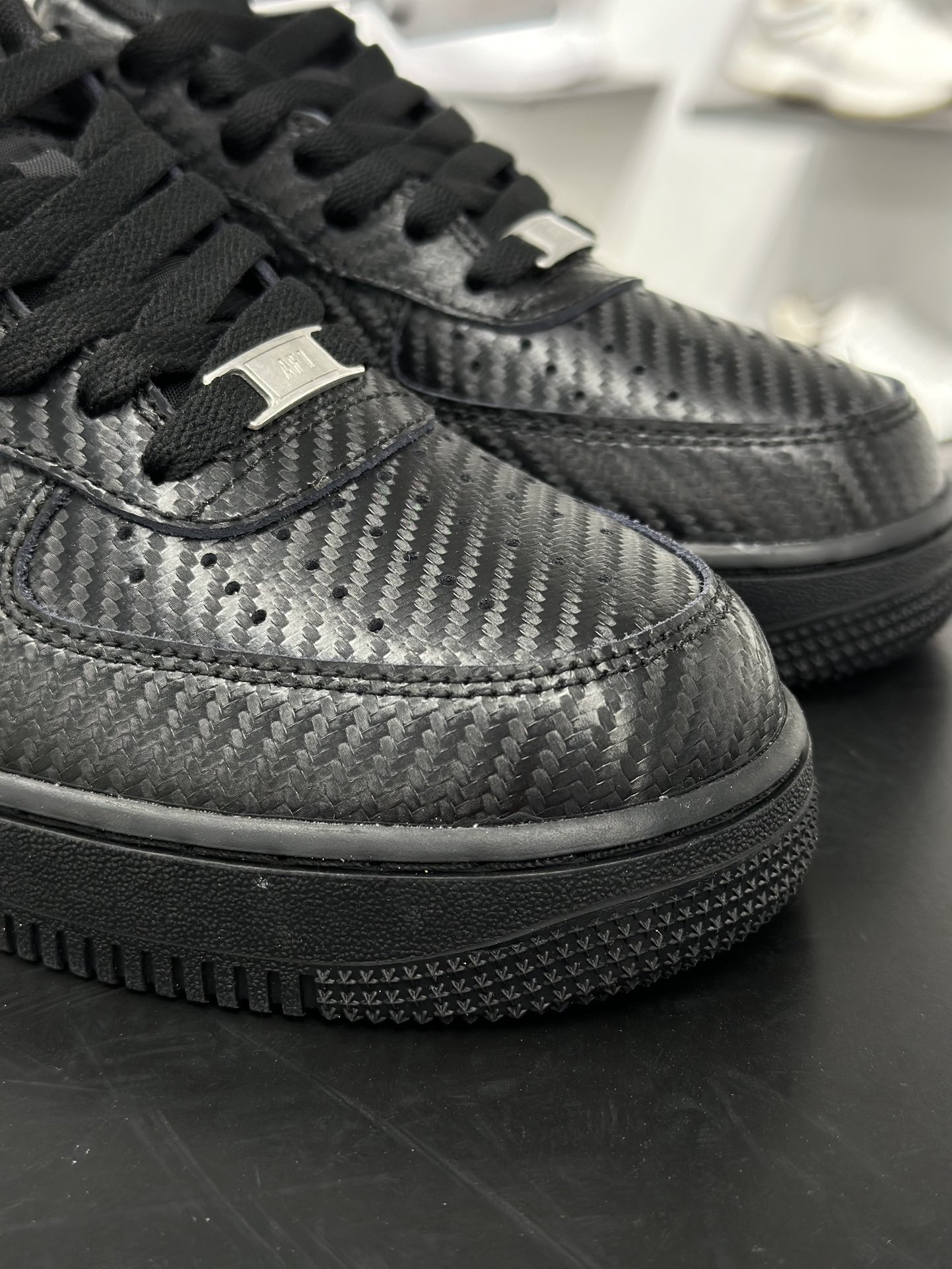 200 Nike Air Force 1 Low 07 纯黑碳纤维纹 HF2886-001-Chinese UA Cheap High Quatity Brand Clothes Bags handbags Sneakers wholesale wholesaler seller from China Factory suppliers Fashion Clothing Shoes best Quality Beautiful Price 200 Nike Air Force 1 Low 07 纯黑碳纤维纹 HF2886-001