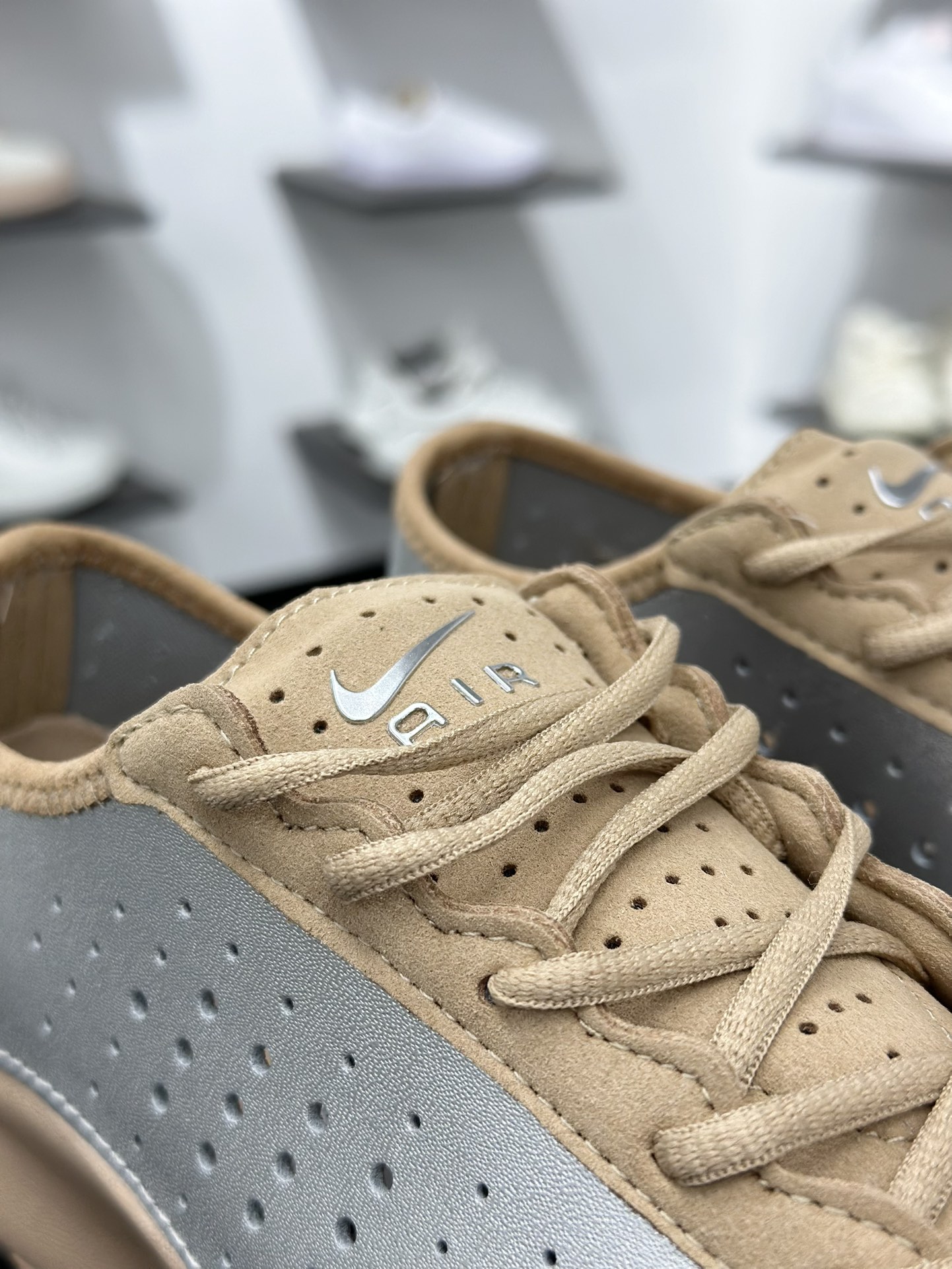 160 Nike Air Superfly耐克2025新款 减震复古跑鞋 IB5824-200-Chinese UA Cheap High Quatity Brand Clothes Bags handbags Sneakers wholesale wholesaler seller from China Factory suppliers Fashion Clothing Shoes best Quality Beautiful Price 160 Nike Air Superfly耐克2025新款 减震复古跑鞋 IB5824-200