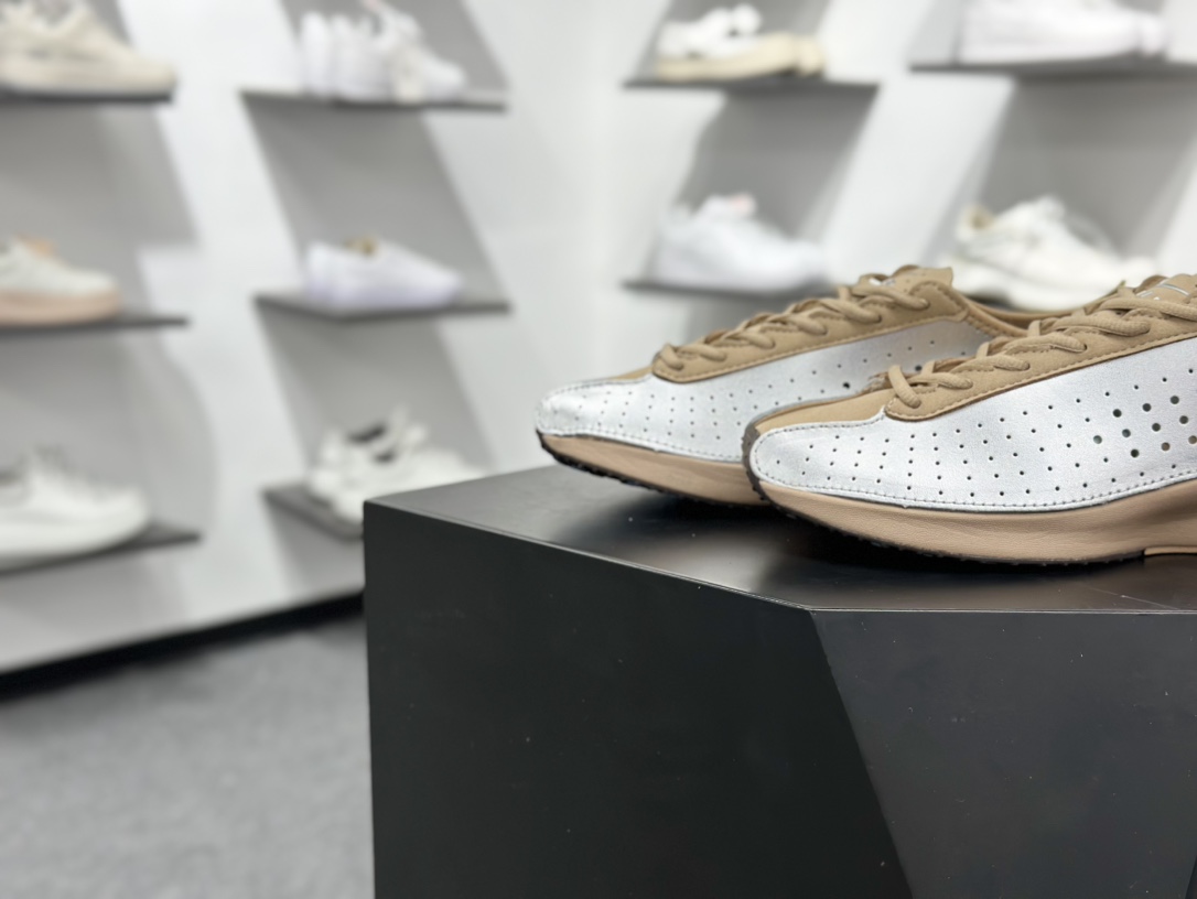 160 Nike Air Superfly耐克2025新款 减震复古跑鞋 IB5824-200-Chinese UA Cheap High Quatity Brand Clothes Bags handbags Sneakers wholesale wholesaler seller from China Factory suppliers Fashion Clothing Shoes best Quality Beautiful Price 160 Nike Air Superfly耐克2025新款 减震复古跑鞋 IB5824-200