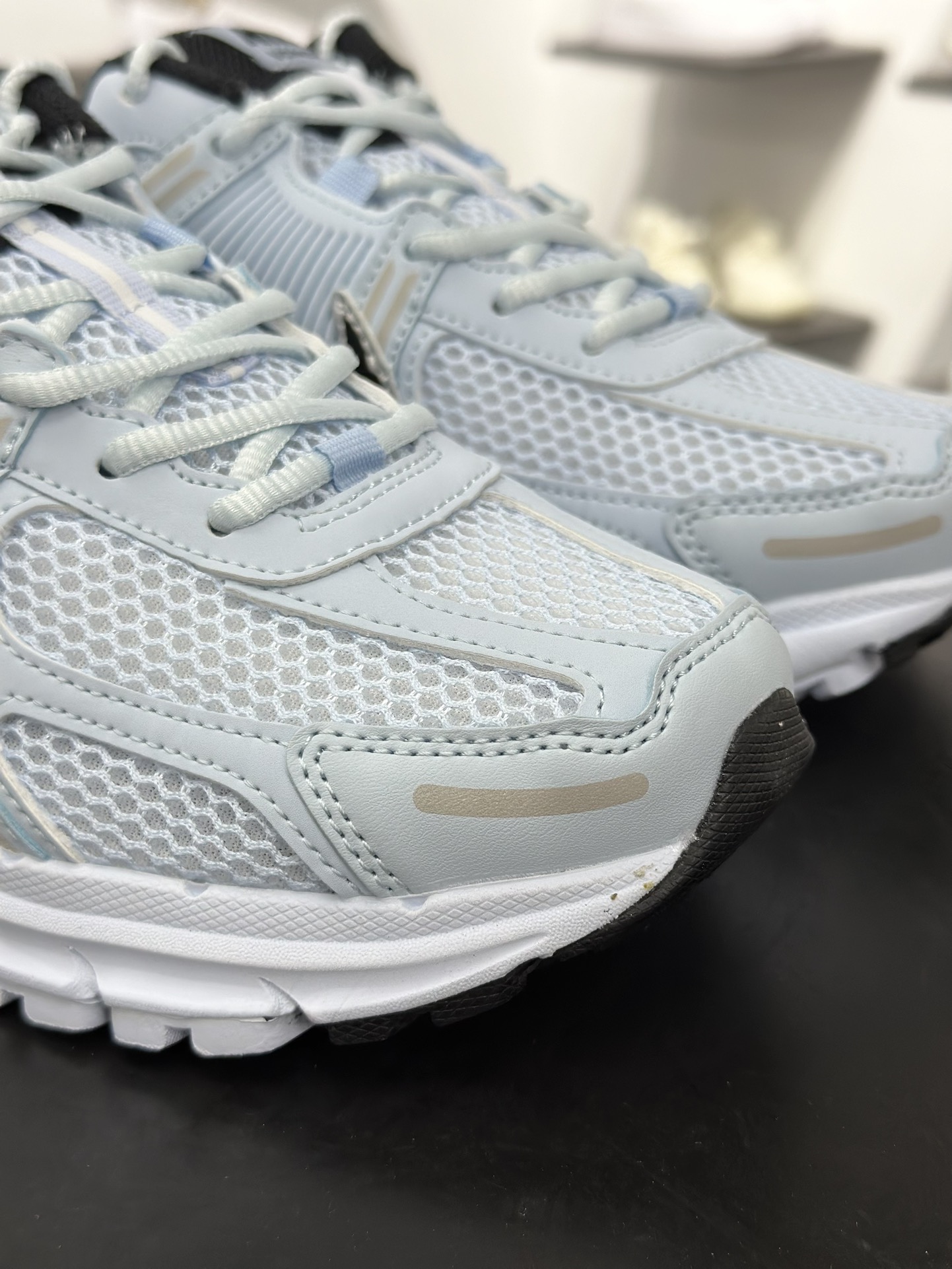 200 Nike Zoom Vomero Roam 5 Roam 复古跑五代休闲运动慢跑鞋 FJ2028-401-Chinese UA Cheap High Quatity Brand Clothes Bags handbags Sneakers wholesale wholesaler seller from China Factory suppliers Fashion Clothing Shoes best Quality Beautiful Price 200 Nike Zoom Vomero Roam 5 Roam 复古跑五代休闲运动慢跑鞋 FJ2028-401