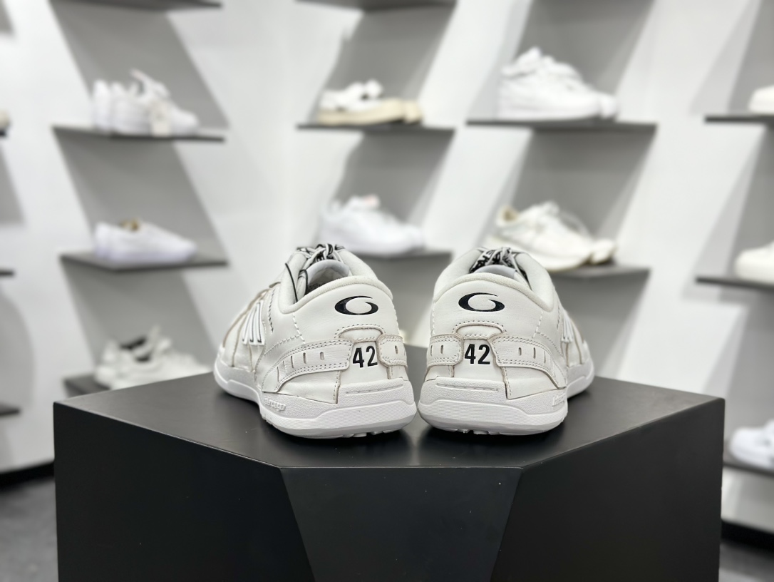 420 Balenciaga Hamptons Worn-Out 巴黎世家十八18代 牛皮革 圆头系带 低帮 生活休闲鞋板鞋 841765 1765WCURS-Chinese UA Cheap High Quatity Brand Clothes Bags handbags Sneakers wholesale wholesaler seller from China Factory suppliers Fashion Clothing Shoes best Quality Beautiful Price 420 Balenciaga Hamptons Worn-Out 巴黎世家十八18代 牛皮革 圆头系带 低帮 生活休闲鞋板鞋 841765 1765WCURS