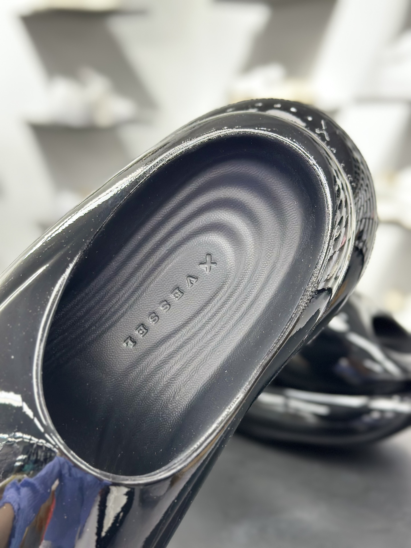 260 吴建豪-XVESSEL 鲸碳号 碳纤科技 防滑耐磨面包拖鞋 S23X11-Chinese UA Cheap High Quatity Brand Clothes Bags handbags Sneakers wholesale wholesaler seller from China Factory suppliers Fashion Clothing Shoes best Quality Beautiful Price 260 吴建豪-XVESSEL 鲸碳号 碳纤科技 防滑耐磨面包拖鞋 S23X11