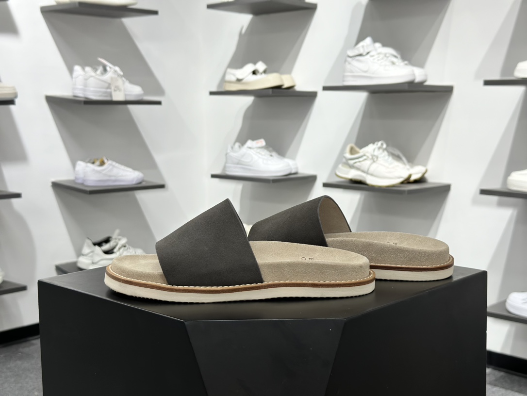 260 顶奢老钱品牌 Brunello Cucinelli 布鲁内洛.库奇内利 BC 绒面革 露趾防滑一字拖鞋-Chinese UA Cheap High Quatity Brand Clothes Bags handbags Sneakers wholesale wholesaler seller from China Factory suppliers Fashion Clothing Shoes best Quality Beautiful Price 260 顶奢老钱品牌 Brunello Cucinelli 布鲁内洛.库奇内利 BC 绒面革 露趾防滑一字拖鞋