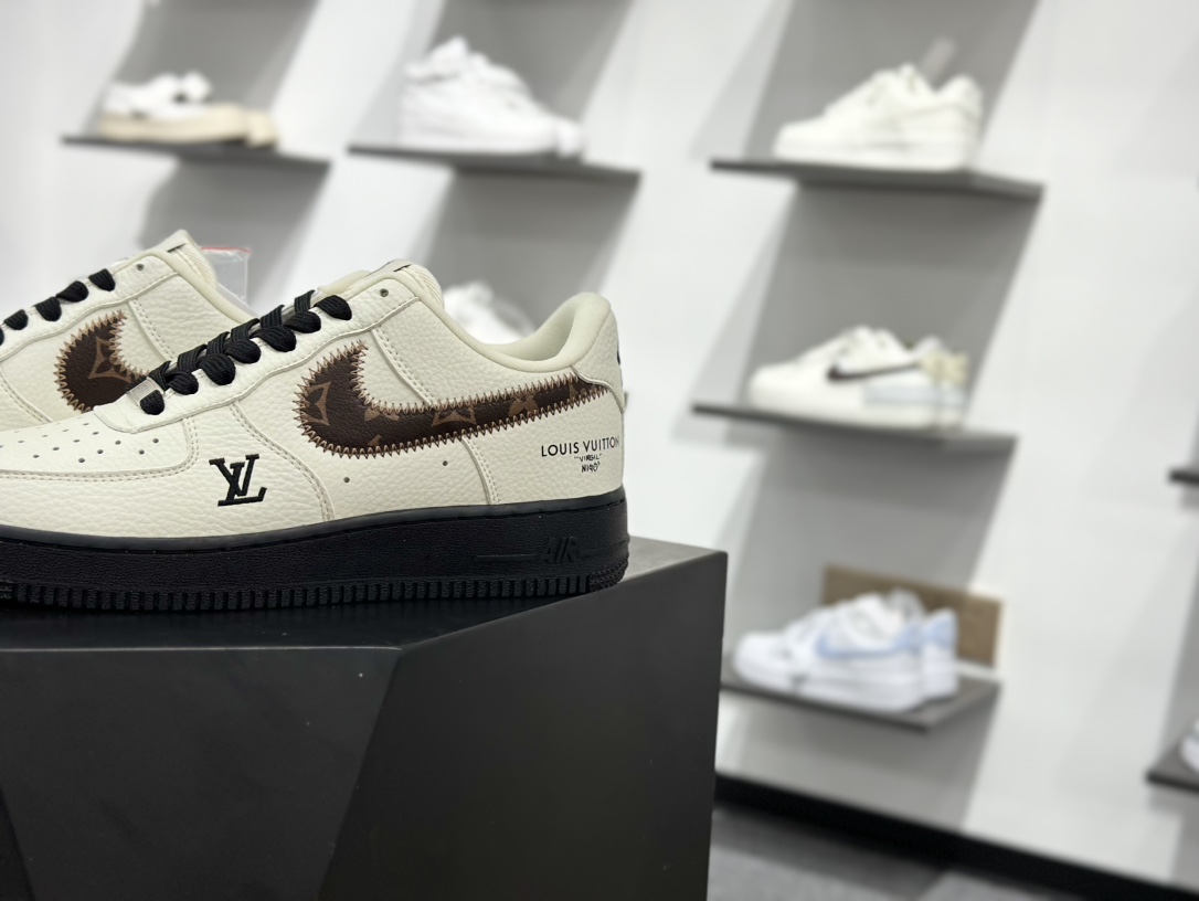 260 Nike Air Force 1 Low LV联名 SC0601-559