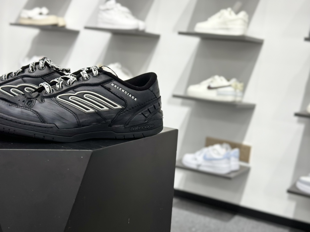 420 Balenciaga Hamptons Worn-Out 巴黎世家十八18代 牛皮革 圆头系带 低帮 生活休闲鞋板鞋 841765 WCURB 1000-Chinese UA Cheap High Quatity Brand Clothes Bags handbags Sneakers wholesale wholesaler seller from China Factory suppliers Fashion Clothing Shoes best Quality Beautiful Price 420 Balenciaga Hamptons Worn-Out 巴黎世家十八18代 牛皮革 圆头系带 低帮 生活休闲鞋板鞋 841765 WCURB 1000