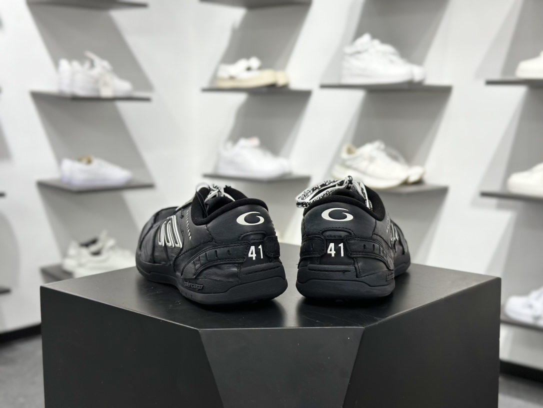 420 Balenciaga Hamptons Worn-Out 巴黎世家十八18代 牛皮革 圆头系带 低帮 生活休闲鞋板鞋 841765 WCURB 1000-Chinese UA Cheap High Quatity Brand Clothes Bags handbags Sneakers wholesale wholesaler seller from China Factory suppliers Fashion Clothing Shoes best Quality Beautiful Price 420 Balenciaga Hamptons Worn-Out 巴黎世家十八18代 牛皮革 圆头系带 低帮 生活休闲鞋板鞋 841765 WCURB 1000