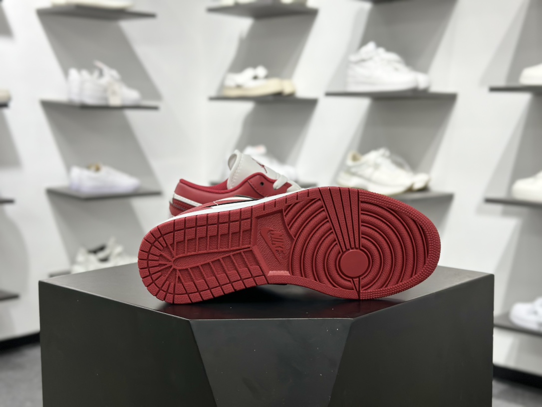 200 Air Jordan 1 Low AJ1 白红 低帮复古文化篮球鞋 553558-166-Chinese UA Cheap High Quatity Brand Clothes Bags handbags Sneakers wholesale wholesaler seller from China Factory suppliers Fashion Clothing Shoes best Quality Beautiful Price 200 Air Jordan 1 Low AJ1 白红 低帮复古文化篮球鞋 553558-166