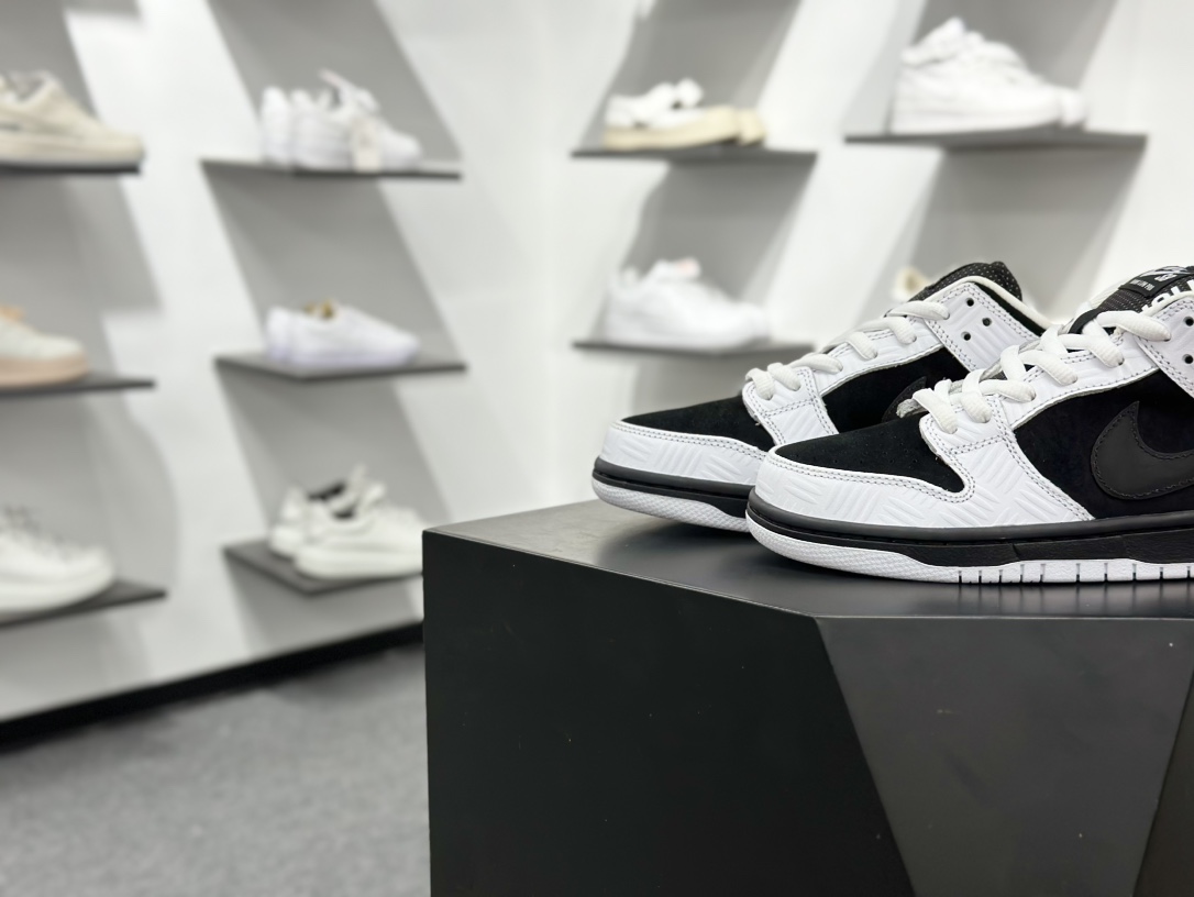 360 纯原 TIGHTBOOTH x NK SB Dunk Low PRO 联名款低帮运动休闲板鞋 FD2629-100