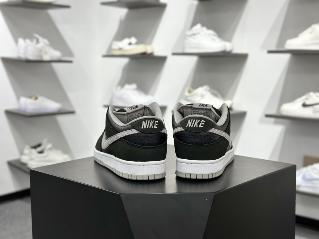 320 纯原 NK SB Dunk Low ” J-Pack ” 影子灰 低帮运动休闲板鞋 BQ6817-007-Chinese UA Cheap High Quatity Brand Clothes Bags handbags Sneakers wholesale wholesaler seller from China Factory suppliers Fashion Clothing Shoes best Quality Beautiful Price 320 纯原 NK SB Dunk Low ” J-Pack ” 影子灰 低帮运动休闲板鞋 BQ6817-007