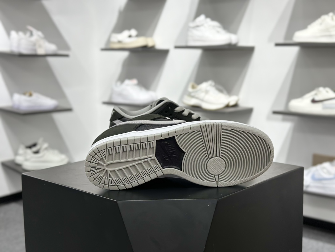 320 纯原 NK SB Dunk Low ” J-Pack ” 影子灰 低帮运动休闲板鞋 BQ6817-007-Chinese UA Cheap High Quatity Brand Clothes Bags handbags Sneakers wholesale wholesaler seller from China Factory suppliers Fashion Clothing Shoes best Quality Beautiful Price 320 纯原 NK SB Dunk Low ” J-Pack ” 影子灰 低帮运动休闲板鞋 BQ6817-007