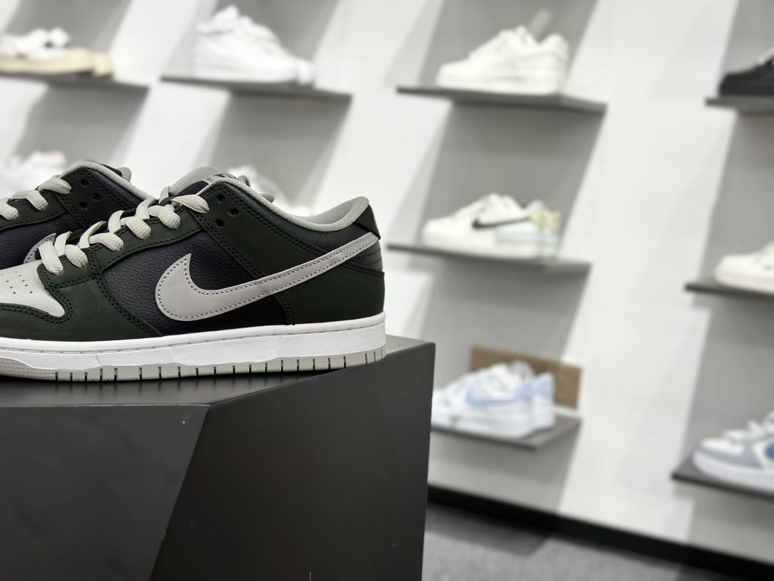 320 纯原 NK SB Dunk Low ” J-Pack ” 影子灰 低帮运动休闲板鞋 BQ6817-007-Chinese UA Cheap High Quatity Brand Clothes Bags handbags Sneakers wholesale wholesaler seller from China Factory suppliers Fashion Clothing Shoes best Quality Beautiful Price 320 纯原 NK SB Dunk Low ” J-Pack ” 影子灰 低帮运动休闲板鞋 BQ6817-007