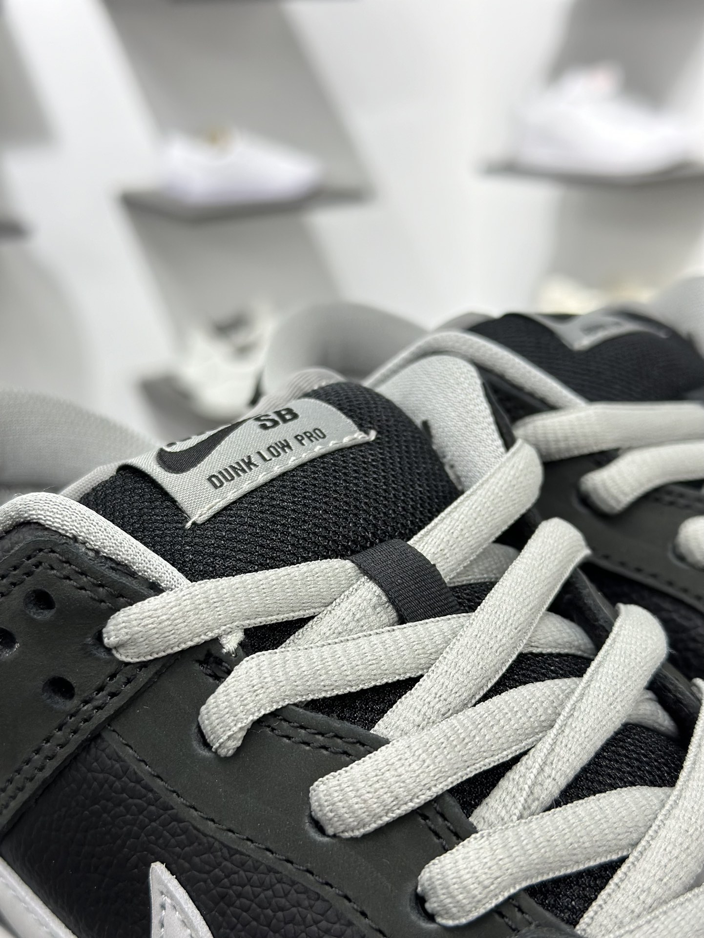 320 纯原 NK SB Dunk Low ” J-Pack ” 影子灰 低帮运动休闲板鞋 BQ6817-007-Chinese UA Cheap High Quatity Brand Clothes Bags handbags Sneakers wholesale wholesaler seller from China Factory suppliers Fashion Clothing Shoes best Quality Beautiful Price 320 纯原 NK SB Dunk Low ” J-Pack ” 影子灰 低帮运动休闲板鞋 BQ6817-007