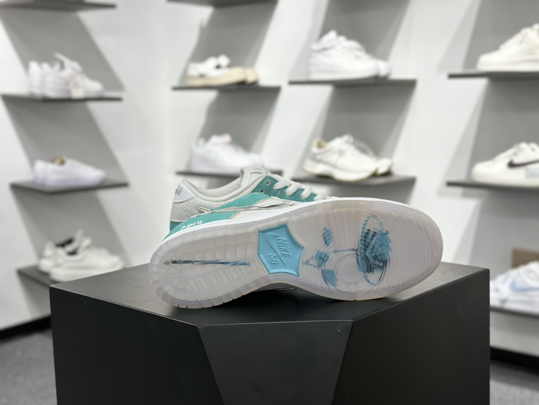 360 纯原 April Skateboards x NK SB Dunk Low 小蒂芙尼绿 联名款低帮休闲板鞋 FD2562-400