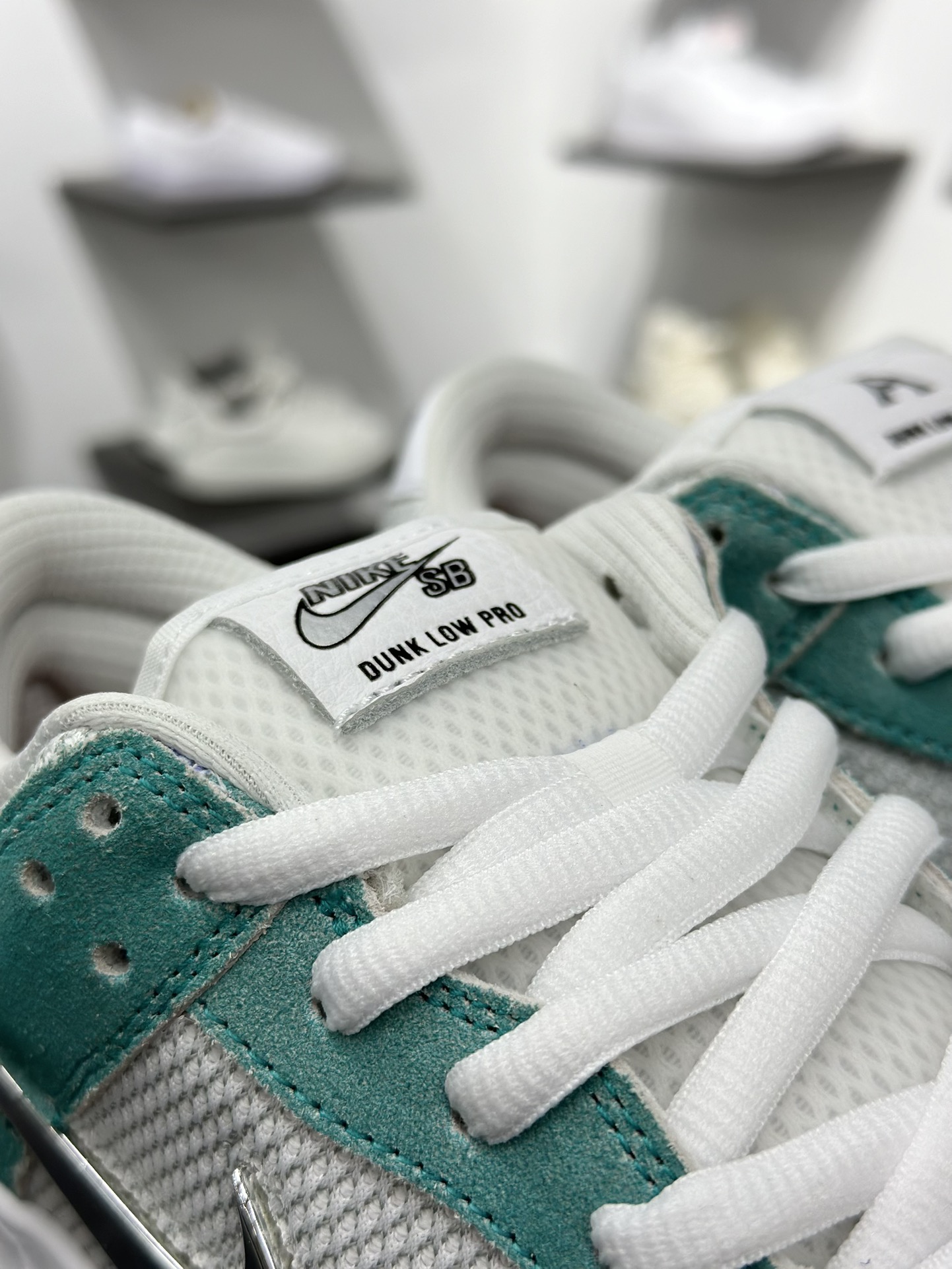 360 纯原 April Skateboards x NK SB Dunk Low 小蒂芙尼绿 联名款低帮休闲板鞋 FD2562-400