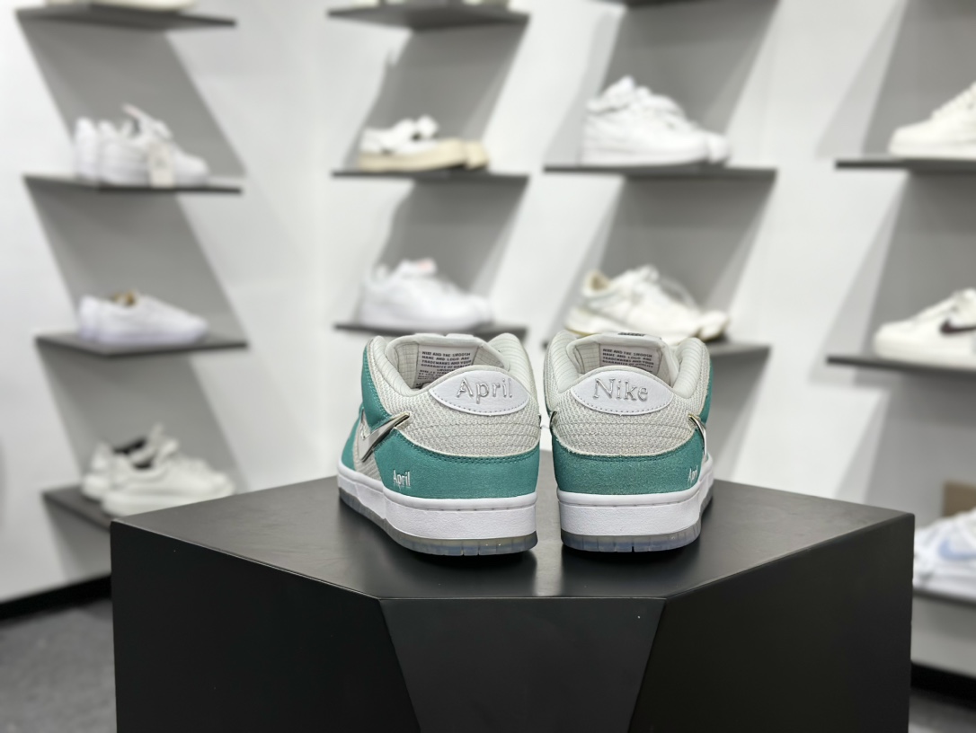 360 纯原 April Skateboards x NK SB Dunk Low 小蒂芙尼绿 联名款低帮休闲板鞋 FD2562-400