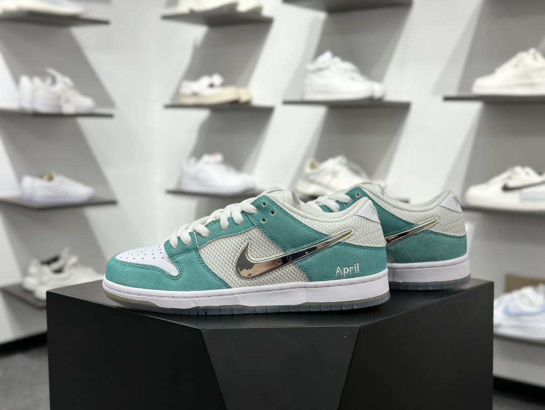 360 纯原 April Skateboards x NK SB Dunk Low 小蒂芙尼绿 联名款低帮休闲板鞋 FD2562-400