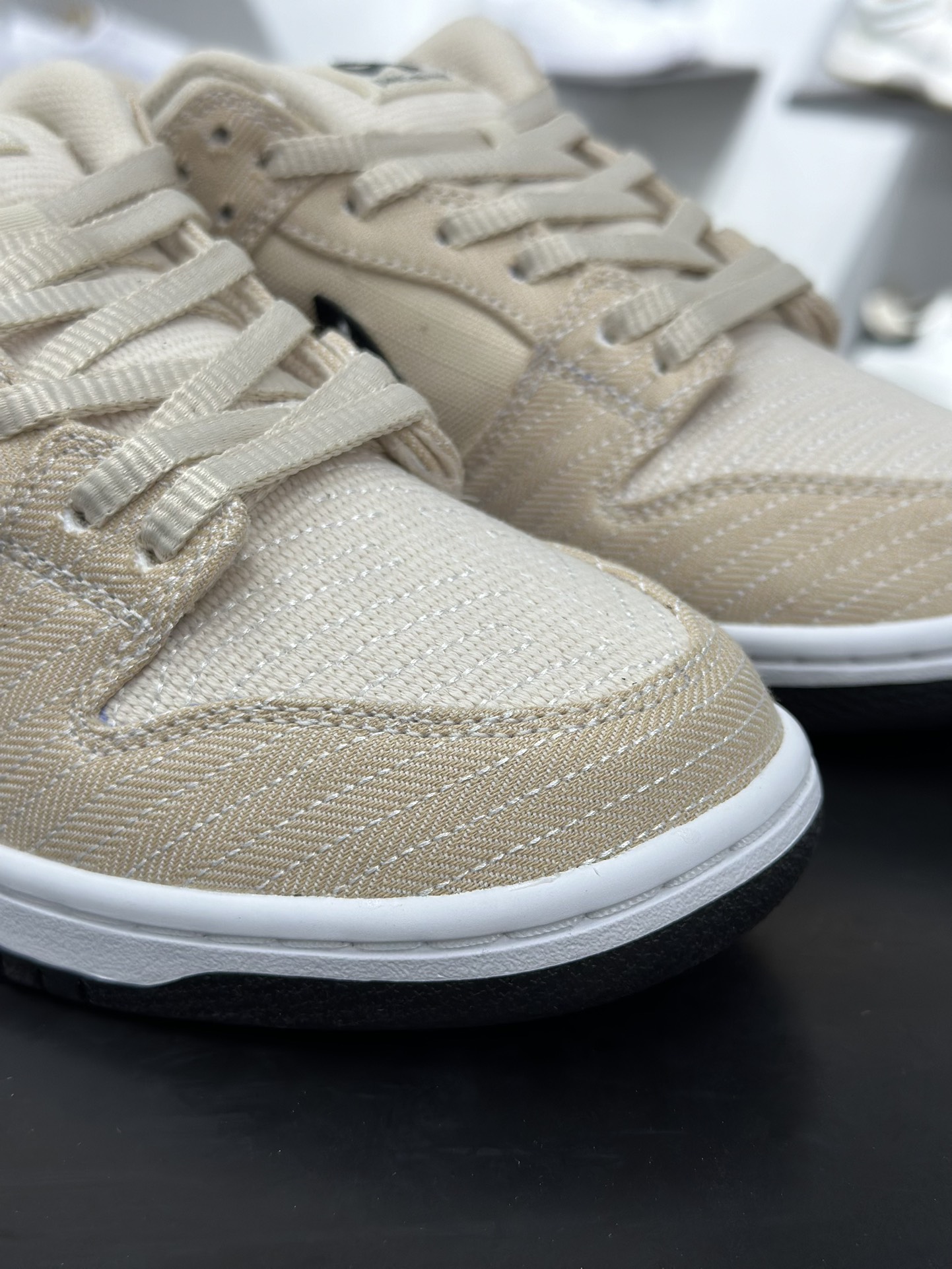 280 Albino & Preto x NK SB Dunk Low 撕撕乐 联名款低帮休闲板鞋  FD2627-200