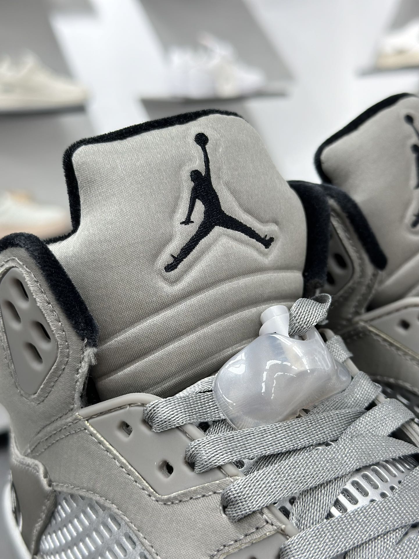 360 Jordan Air Jordan 5 “Medium Soft Pink” 复刻白粉黑  IQ2038-001