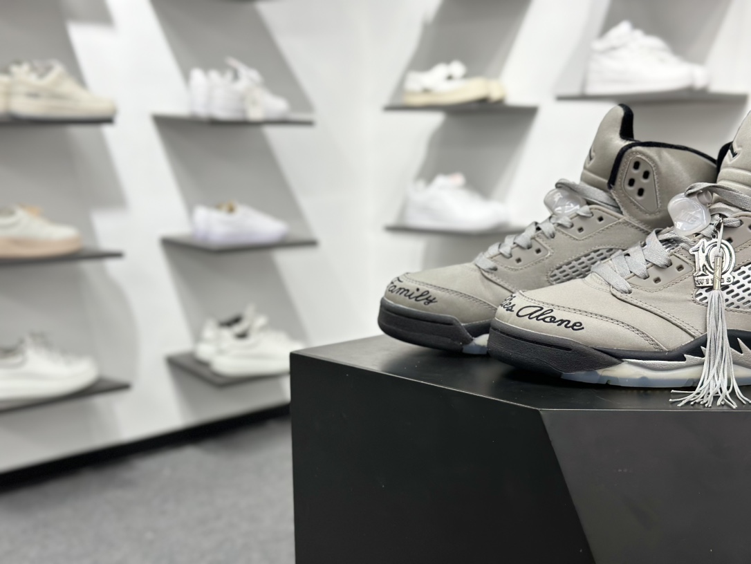 360 Jordan Air Jordan 5 “Medium Soft Pink” 复刻白粉黑  IQ2038-001