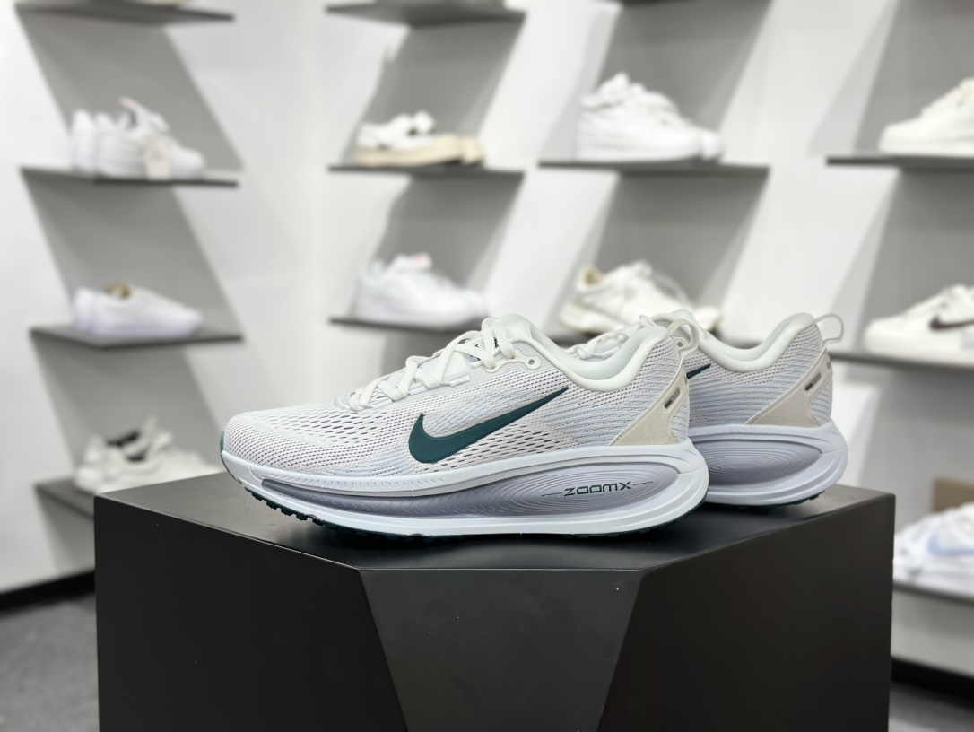 180 耐克Nike Vomero 18 ZoomX”Light Wild Mango”佛莫罗18代系列低帮运动跑步鞋 HM6804-103