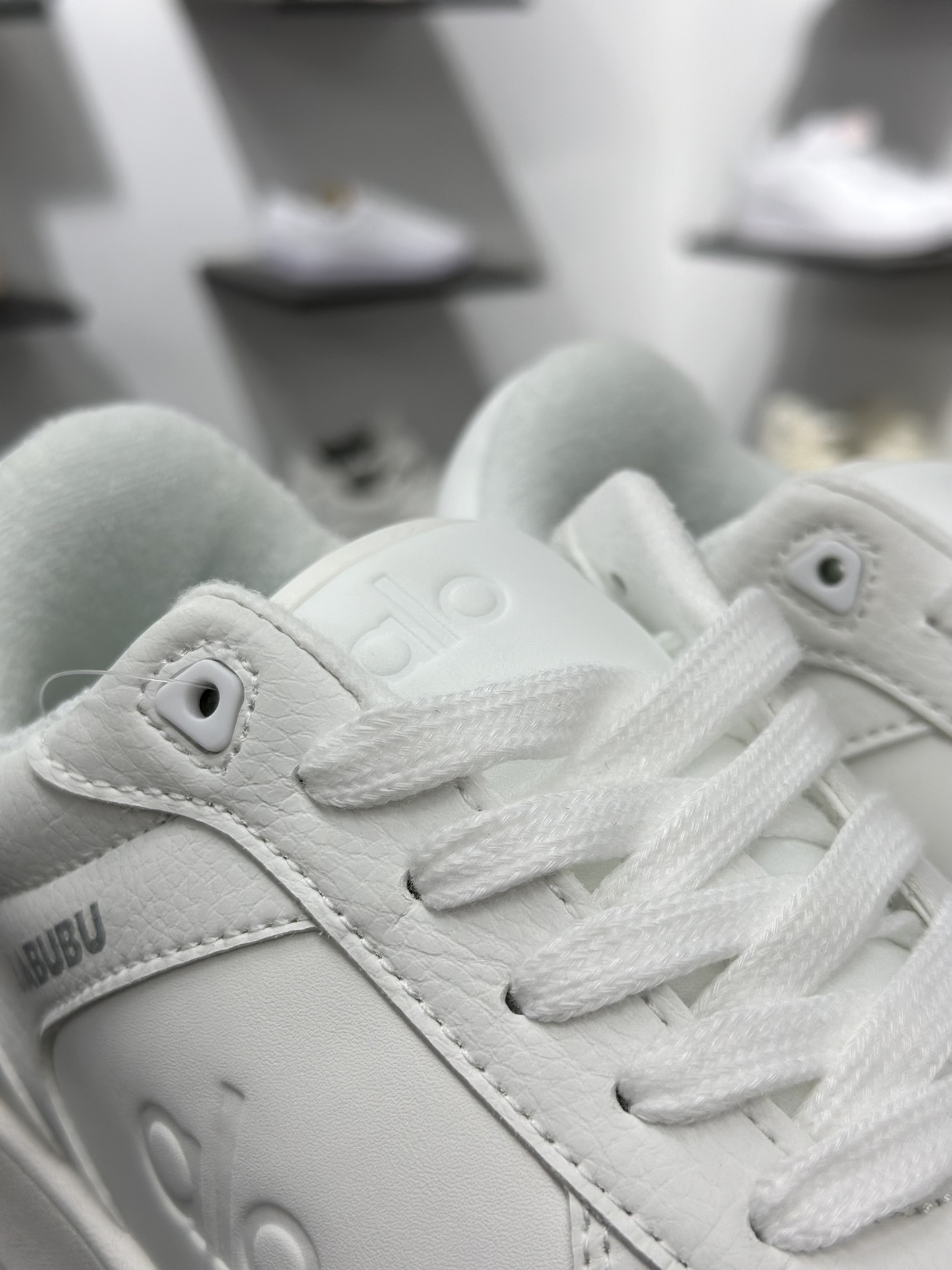 Alo Yoga Recovery Mode Low Sneaker 恢复模式系列低帮复古休闲运动滑板板鞋“皮革全白”