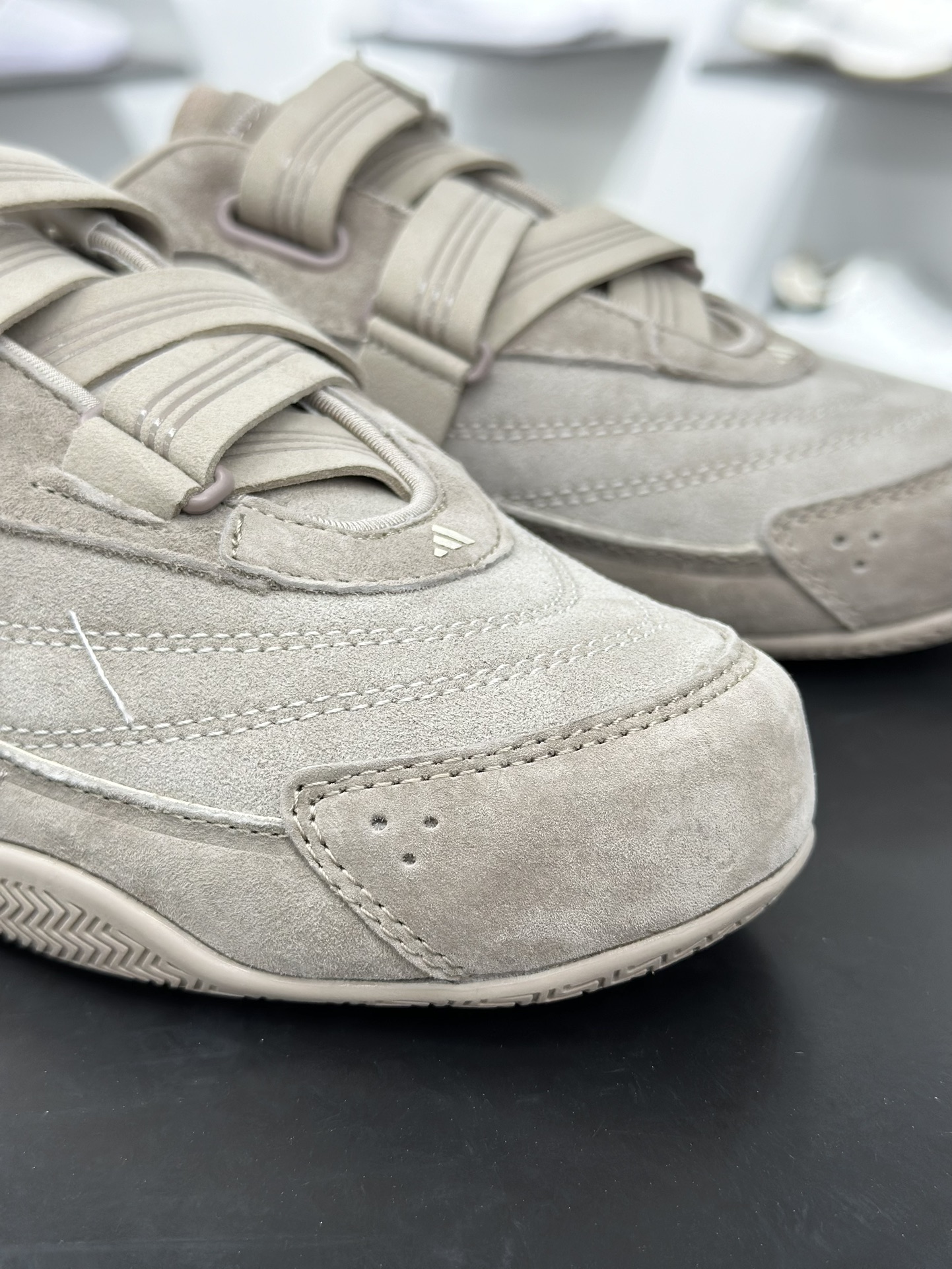 200 adidFOS URBAN REVERIE 舒适时尚 阿迪fos芭蕾鞋 JS2445-Chinese UA Cheap High Quatity Brand Clothes Bags handbags Sneakers wholesale wholesaler seller from China Factory suppliers Fashion Clothing Shoes best Quality Beautiful Price 200 adidFOS URBAN REVERIE 舒适时尚 阿迪fos芭蕾鞋 JS2445