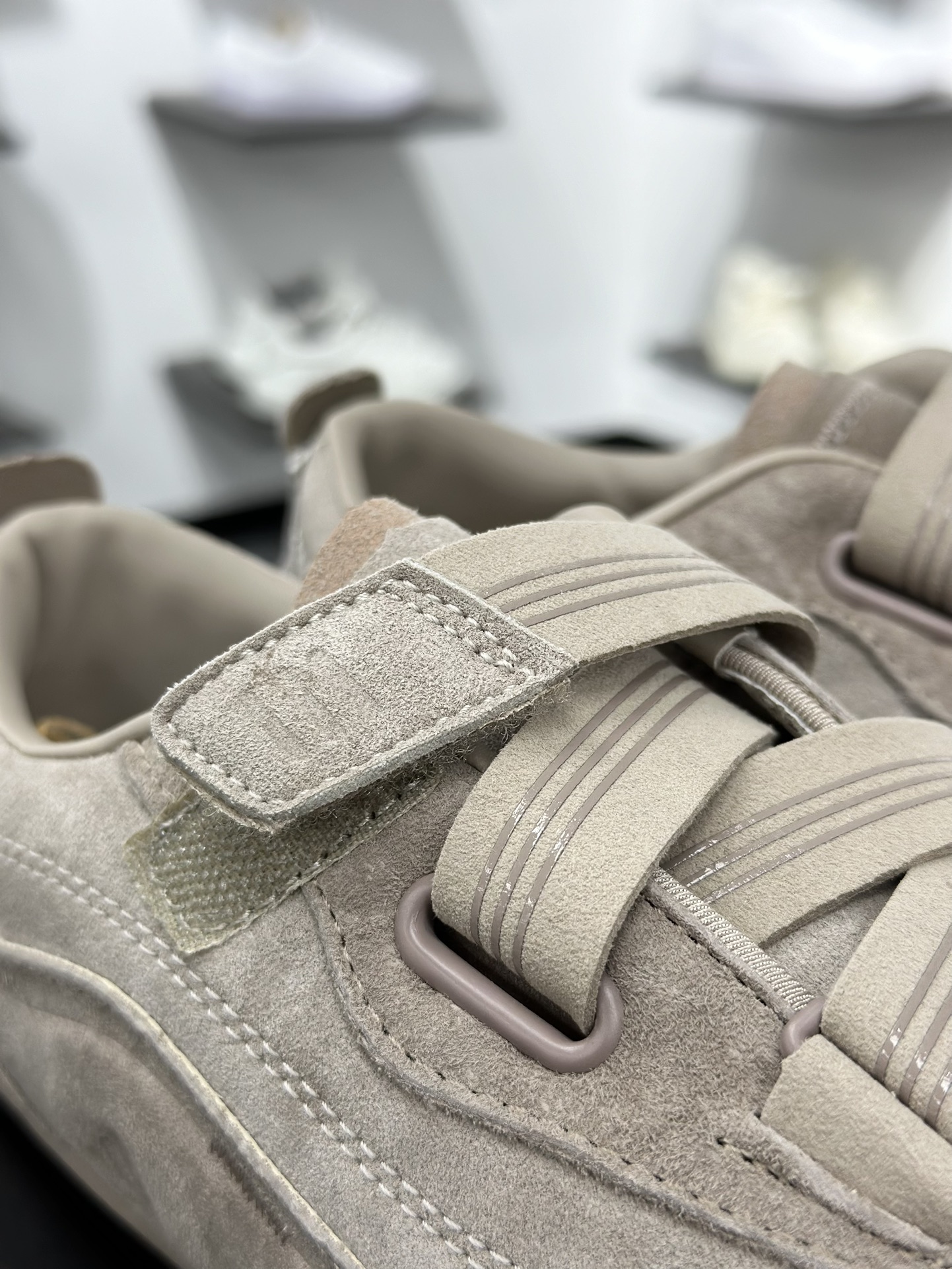 200 adidFOS URBAN REVERIE 舒适时尚 阿迪fos芭蕾鞋 JS2445-Chinese UA Cheap High Quatity Brand Clothes Bags handbags Sneakers wholesale wholesaler seller from China Factory suppliers Fashion Clothing Shoes best Quality Beautiful Price 200 adidFOS URBAN REVERIE 舒适时尚 阿迪fos芭蕾鞋 JS2445