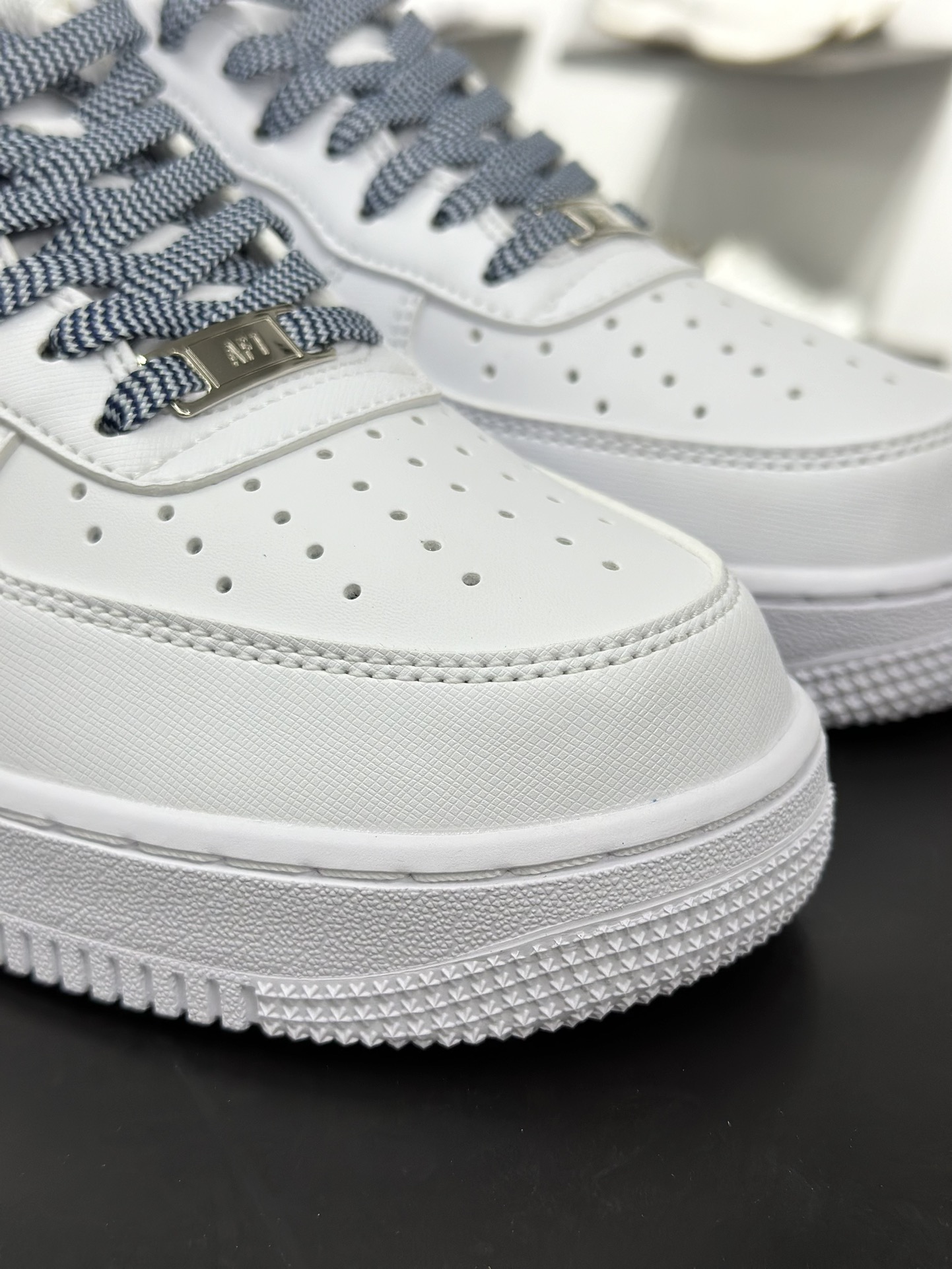200 Nike Air Force 1 Low 07 白蓝满天星 IB7167-101-Chinese UA Cheap High Quatity Brand Clothes Bags handbags Sneakers wholesale wholesaler seller from China Factory suppliers Fashion Clothing Shoes best Quality Beautiful Price 200 Nike Air Force 1 Low 07 白蓝满天星 IB7167-101