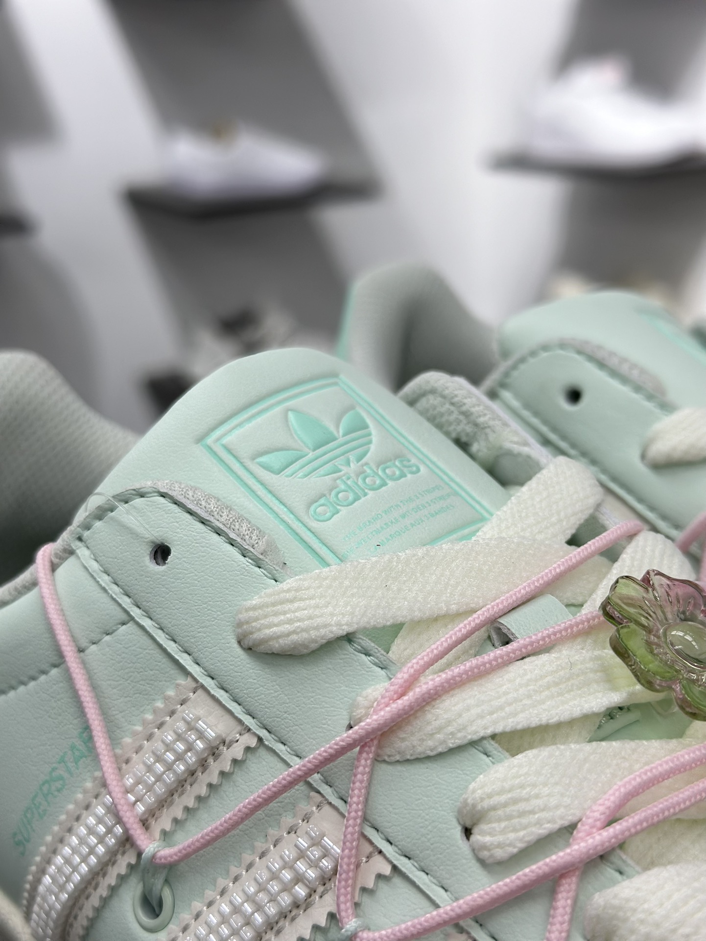180 AdidOriginals Superstar”Mint Green”经典贝壳头系列低帮百搭休闲运动板鞋“皮革浅薄荷绑绳”JR1333