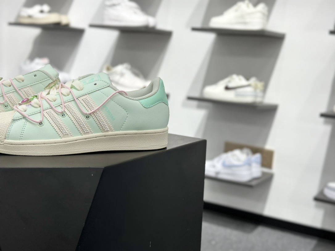 180 AdidOriginals Superstar”Mint Green”经典贝壳头系列低帮百搭休闲运动板鞋“皮革浅薄荷绑绳”JR1333