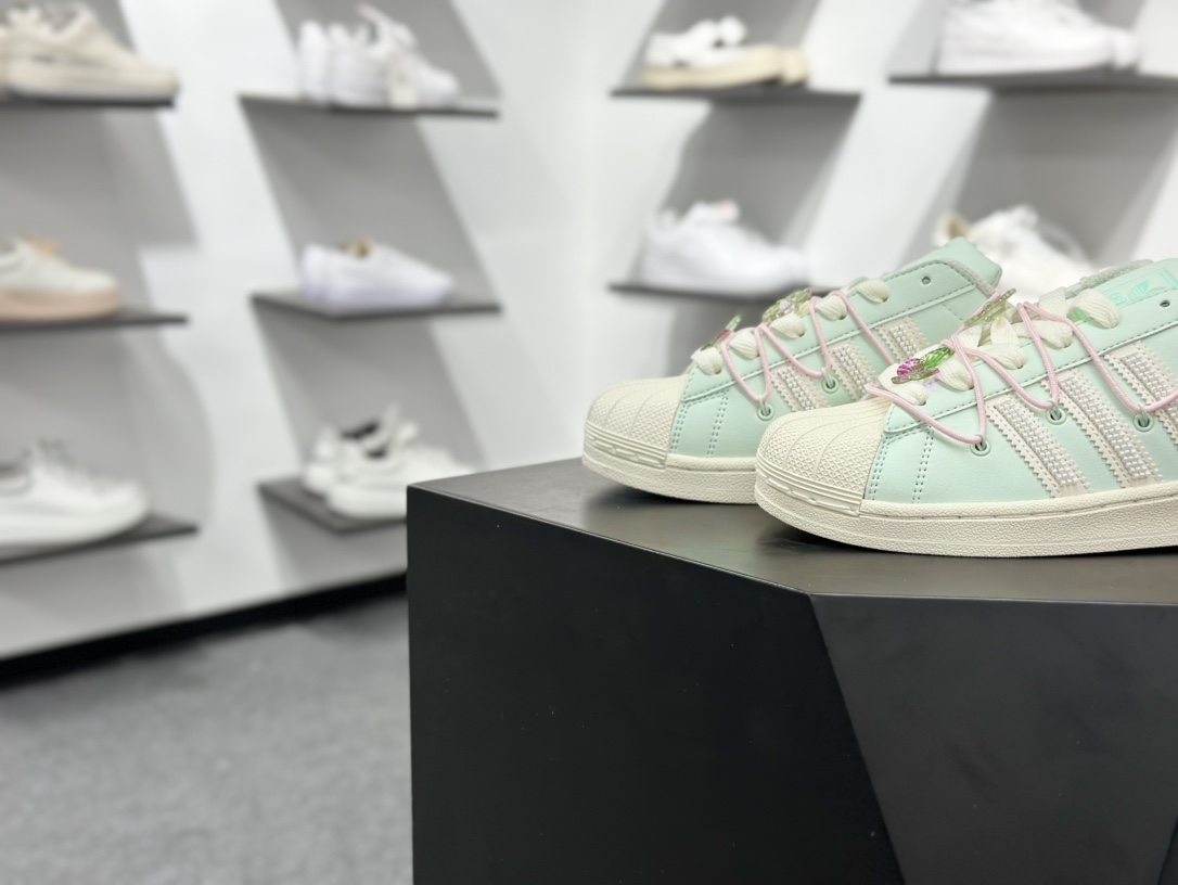 180 AdidOriginals Superstar”Mint Green”经典贝壳头系列低帮百搭休闲运动板鞋“皮革浅薄荷绑绳”JR1333