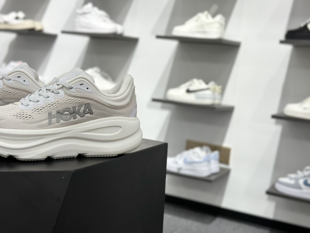 200 HOKA ONE ONE Bondi 9 Low 邦迪9代系列低帮厚底轻量休闲运动慢跑鞋 1162012-Chinese UA Cheap High Quatity Brand Clothes Bags handbags Sneakers wholesale wholesaler seller from China Factory suppliers Fashion Clothing Shoes best Quality Beautiful Price 200 HOKA ONE ONE Bondi 9 Low 邦迪9代系列低帮厚底轻量休闲运动慢跑鞋 1162012