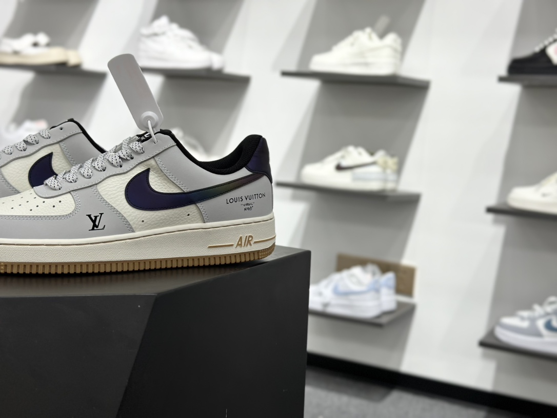 260 Nike Air Force 1 Low 07 x Louis Vuitton 灰白满天星  LW9279-020
